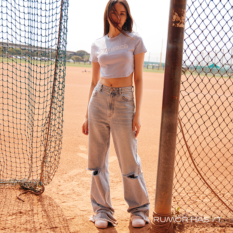 Embroidery Broke Straight Jeans