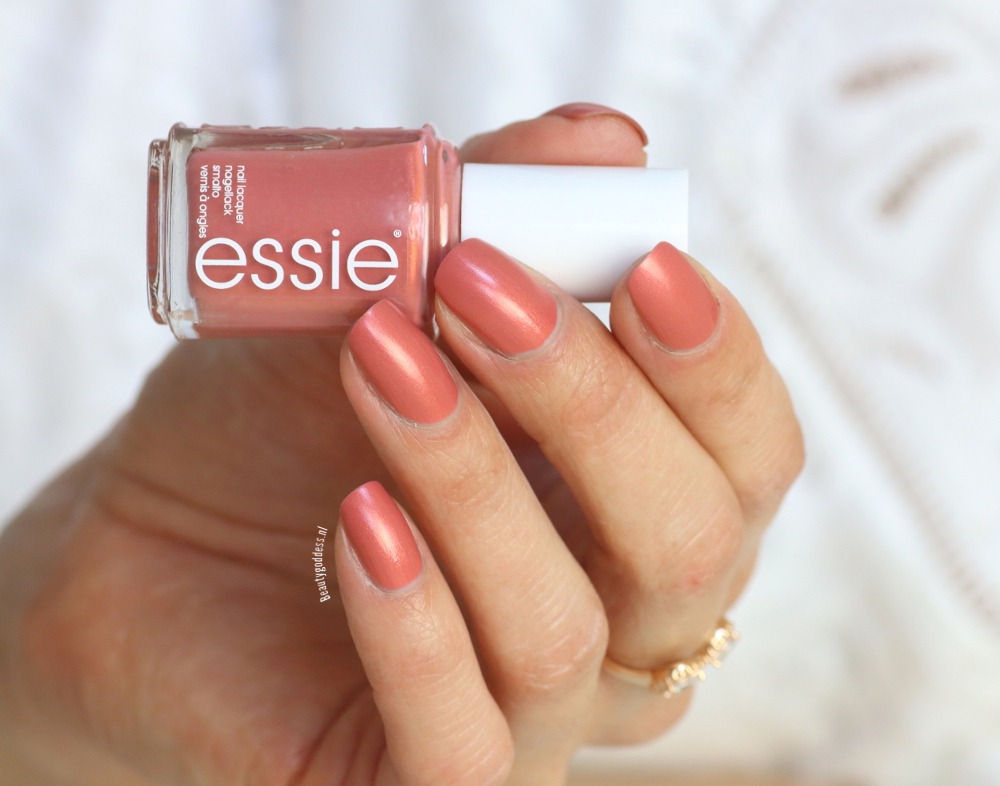 Essie 指甲油 - Retreat Yourself -1671