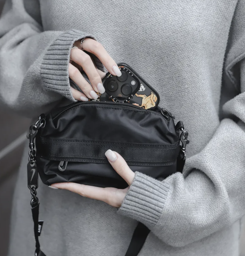 NIKE 金屬 香檳金鍛面鏈帶小包