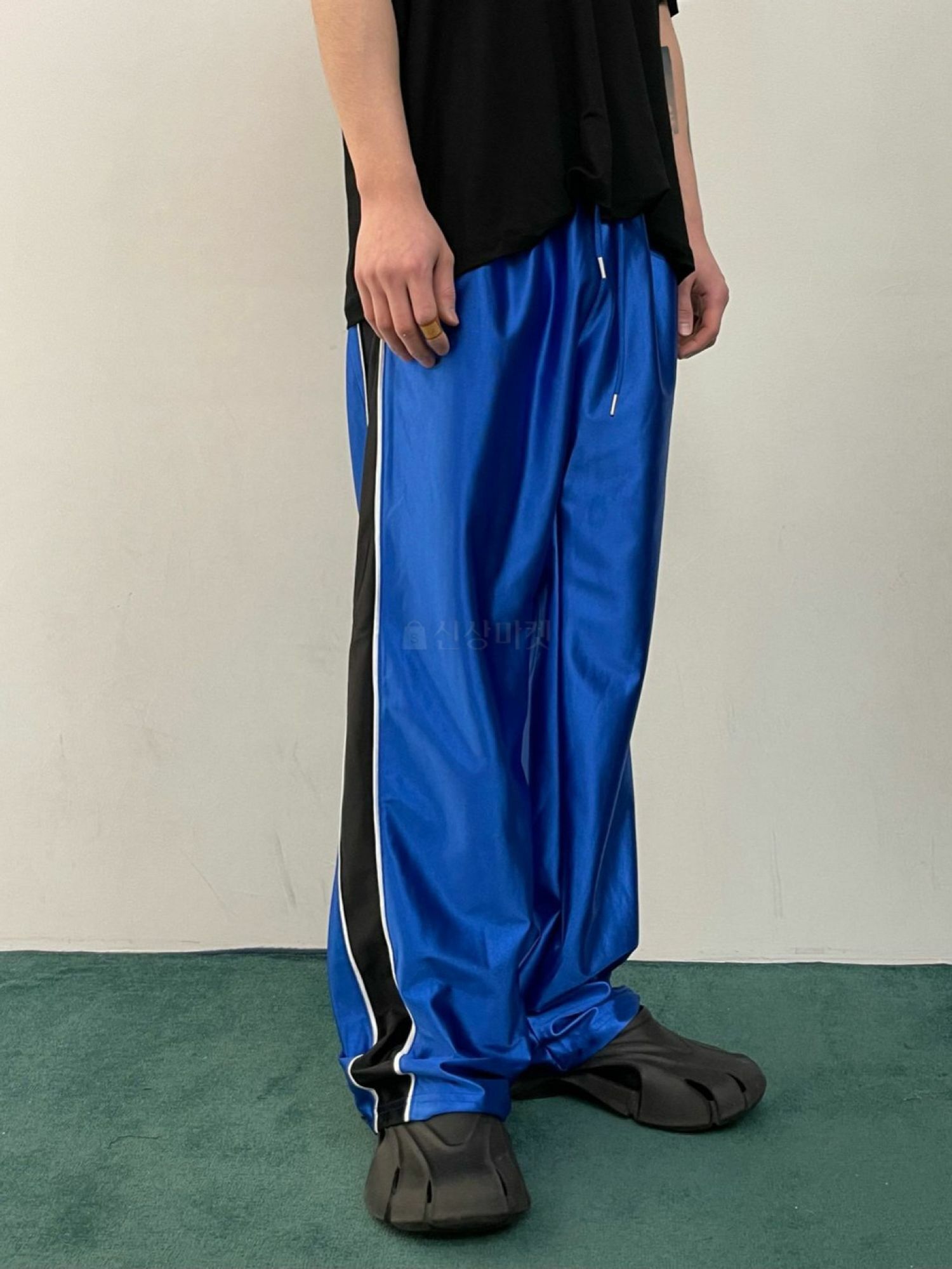 寬鬆鬆緊帶運動褲