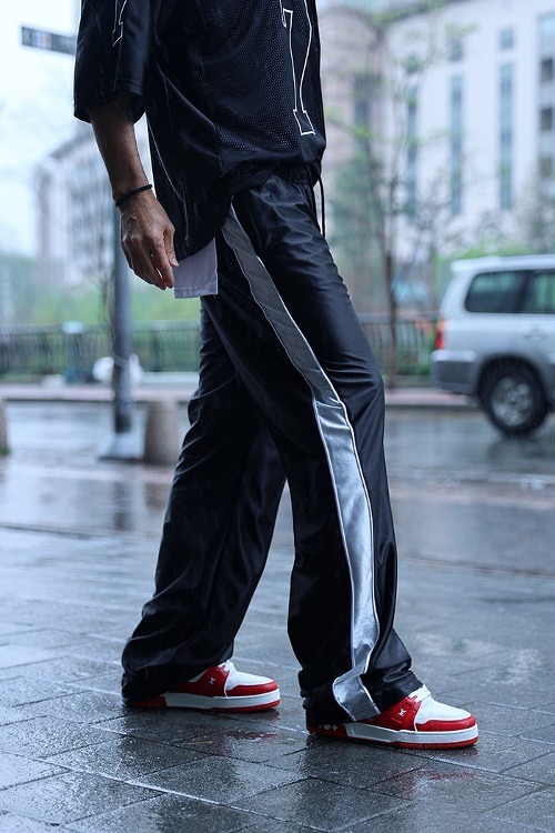 寬鬆鬆緊帶運動褲