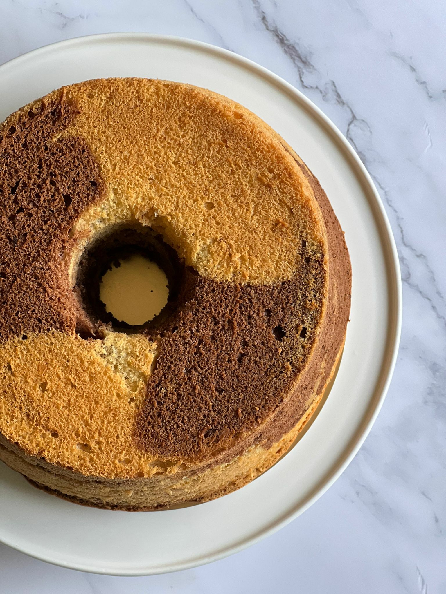 Vic Ellie 朱古力雲呢嗱戚風蛋糕 (8吋) [5月限定]