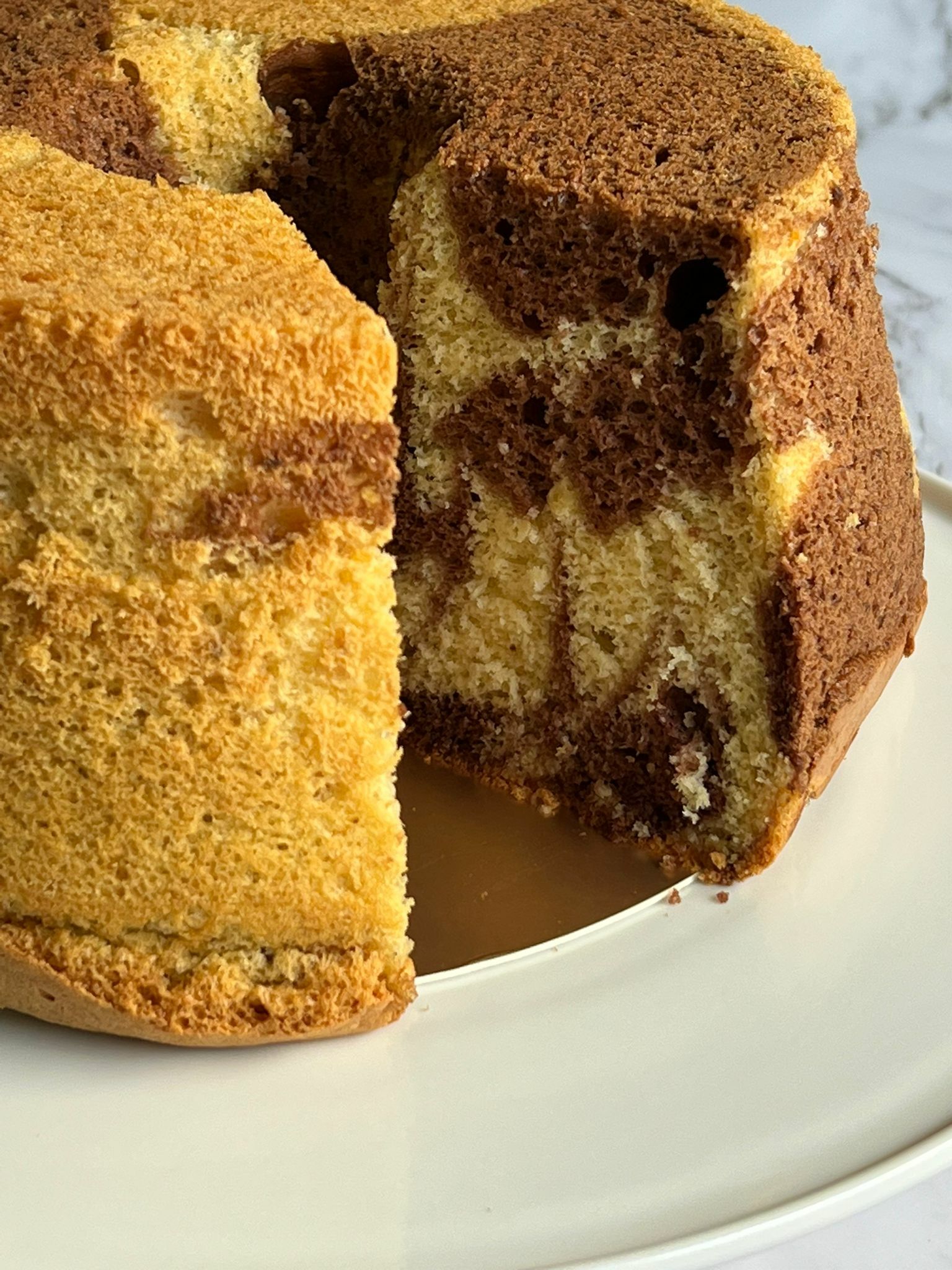 Vic Ellie 朱古力雲呢嗱戚風蛋糕 (8吋) [5月限定]