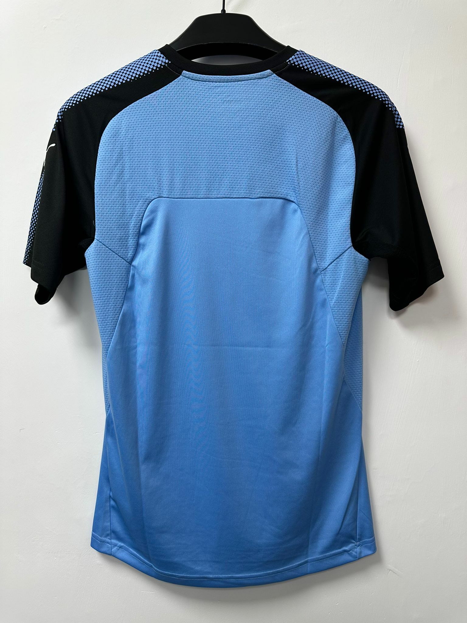 [已使用] 2017/2018 馬模 短袖練習球衣