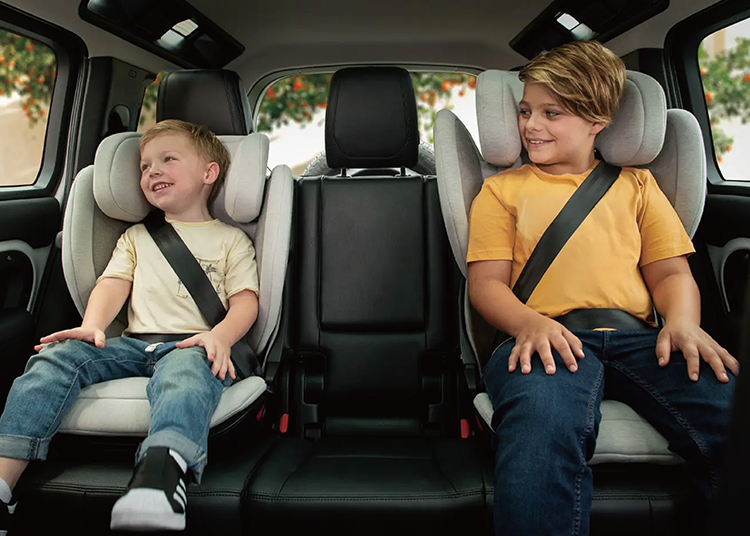 明門集團是世界上嬰幼兒產品製造行業的佼佼者，為兒童及家庭生產汽車座椅、嬰兒推車、旅行嬰兒床及高腳座椅等產品。我們與工程暨採購總經理進行了一場對話，談到了真正的設計人才，明門集團對於 iF 學生設計獎的標準，以及集團在永續發展方面做出的努力。