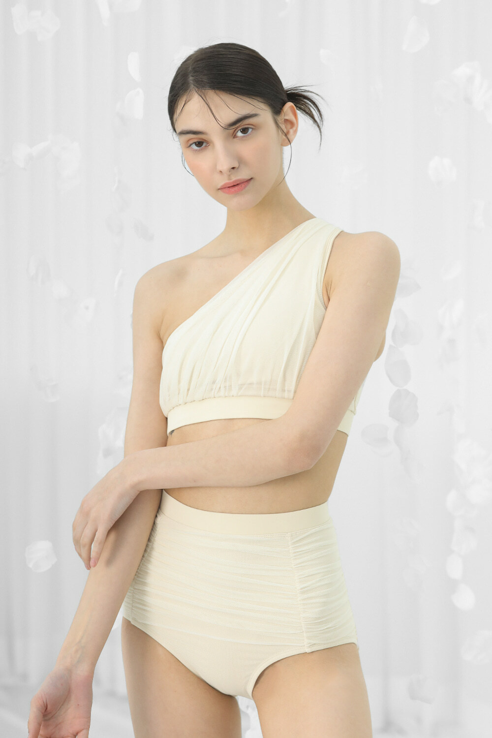 Venus High Shorts - Cream