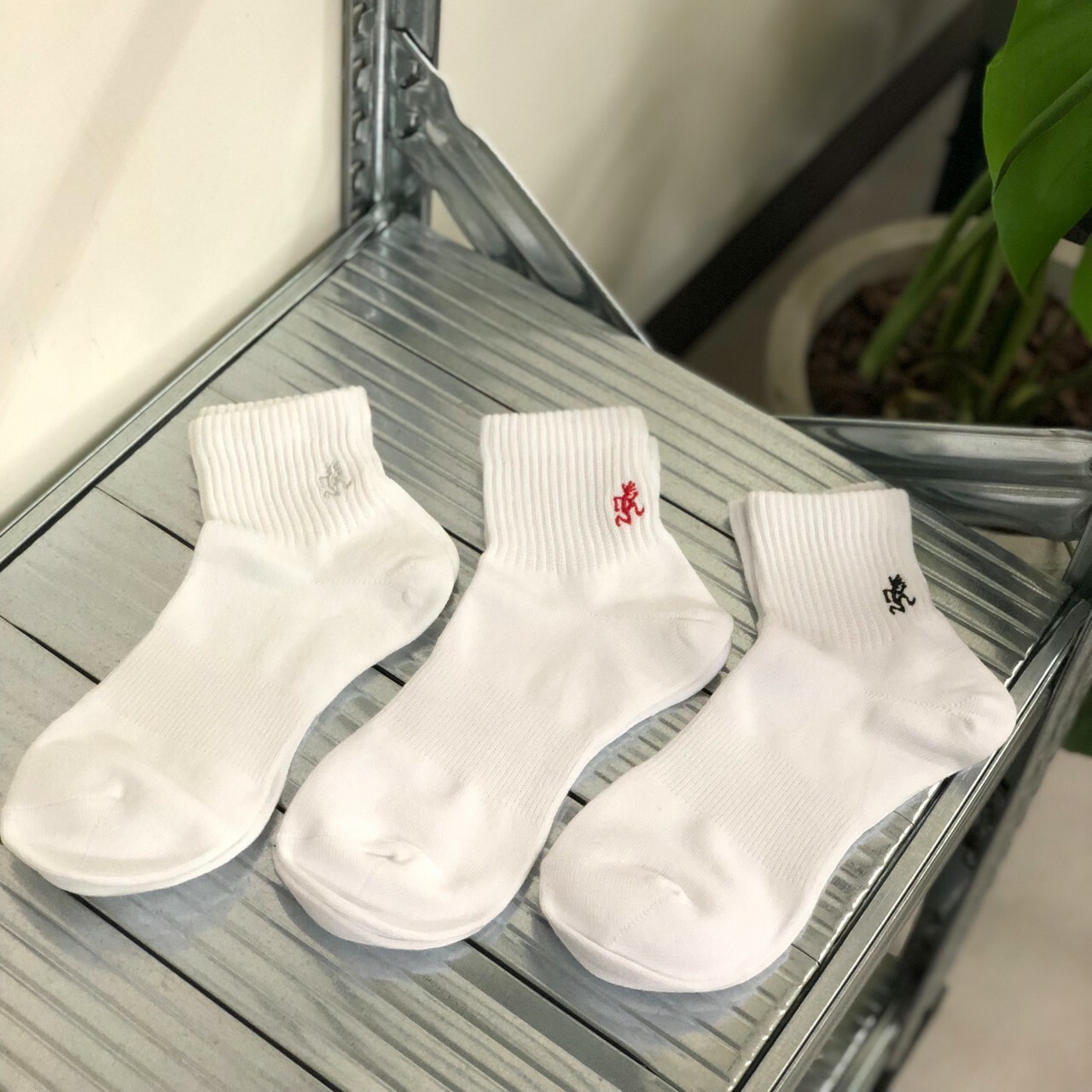 Gramicci中筒襪 經典Logo 三入一組 GRM-SX-M03-F-WHT