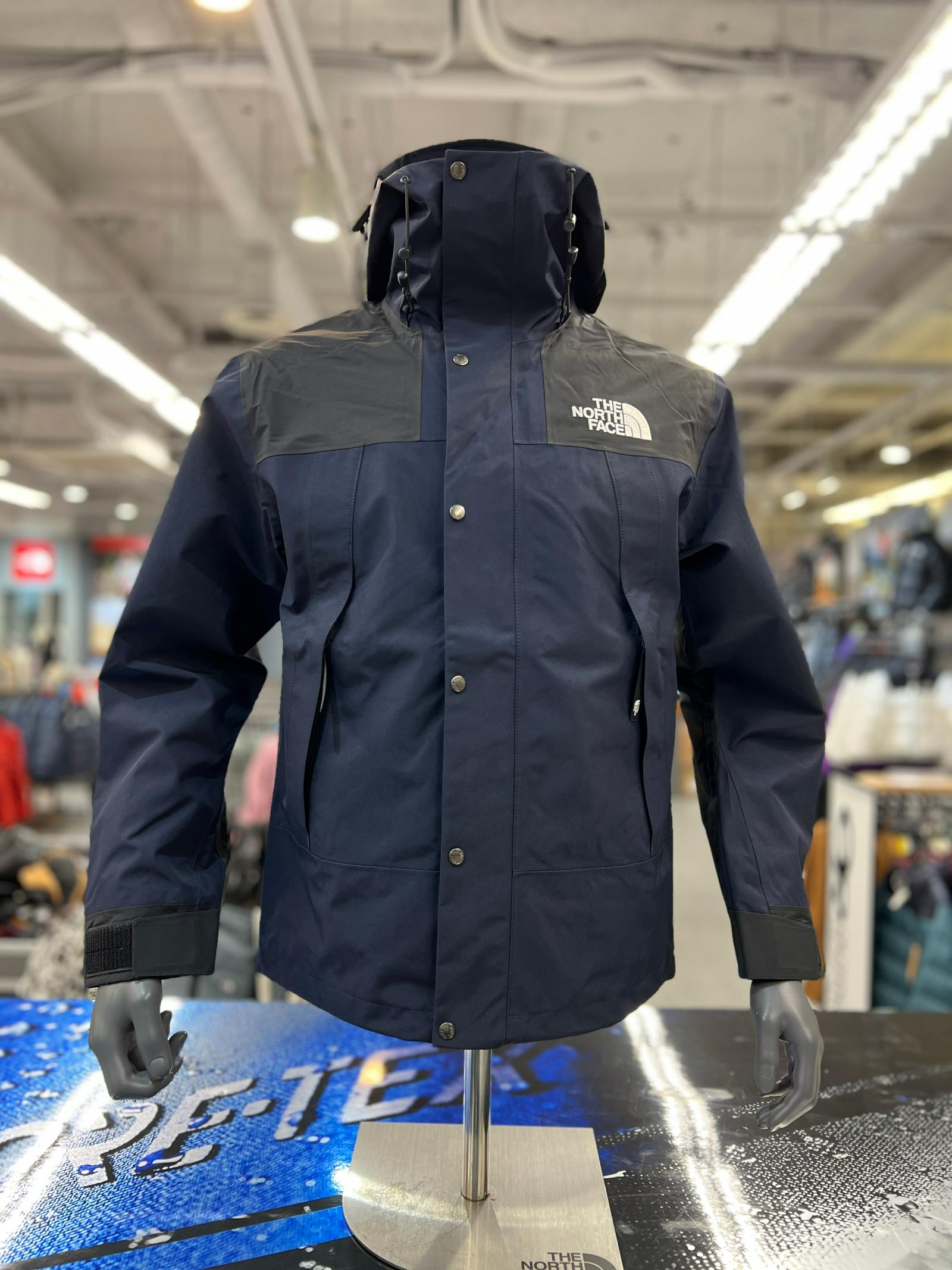 The North Face Gore-Tex 1990 Mountain Jacket 外套