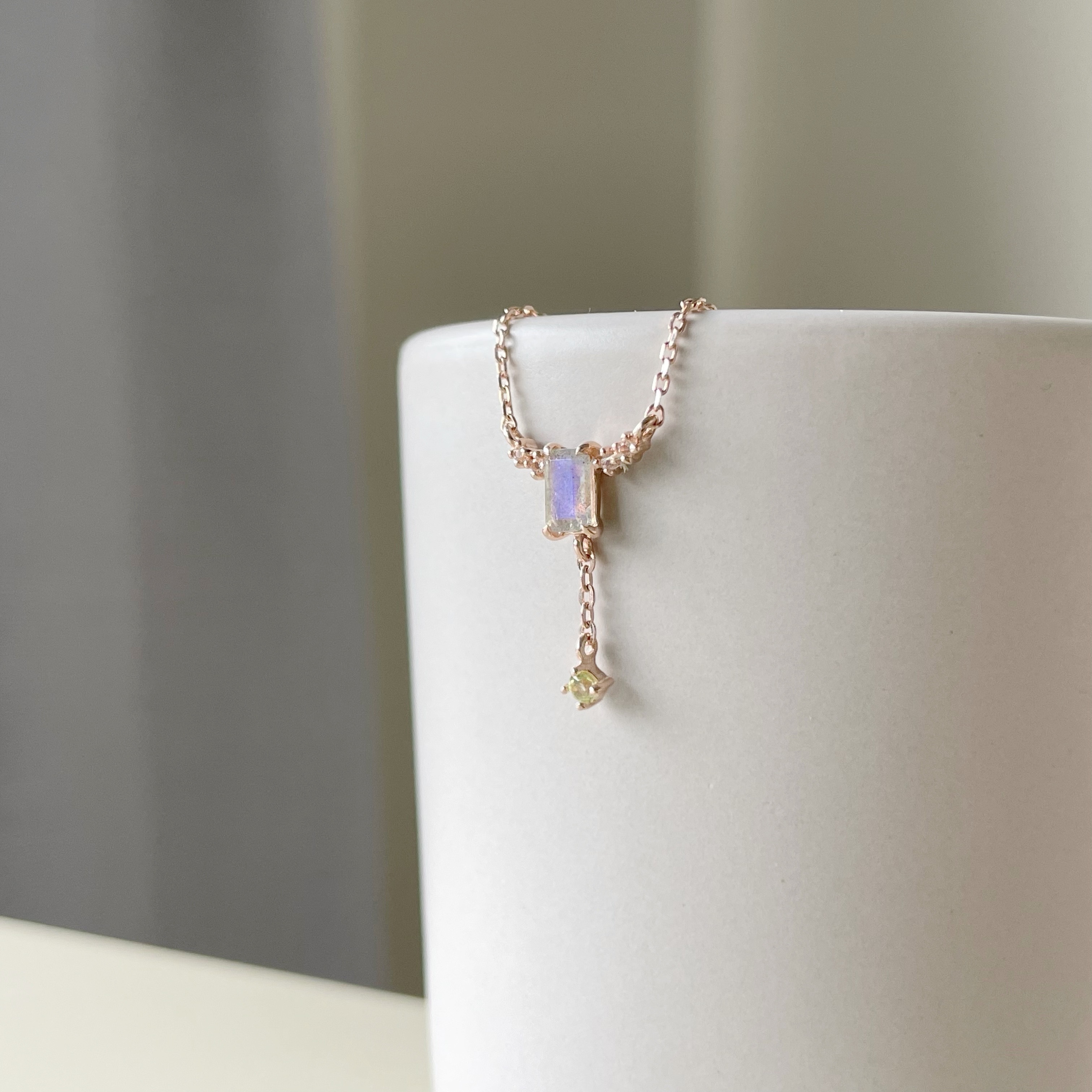 Meteor拉長橄欖石微Y字項鍊