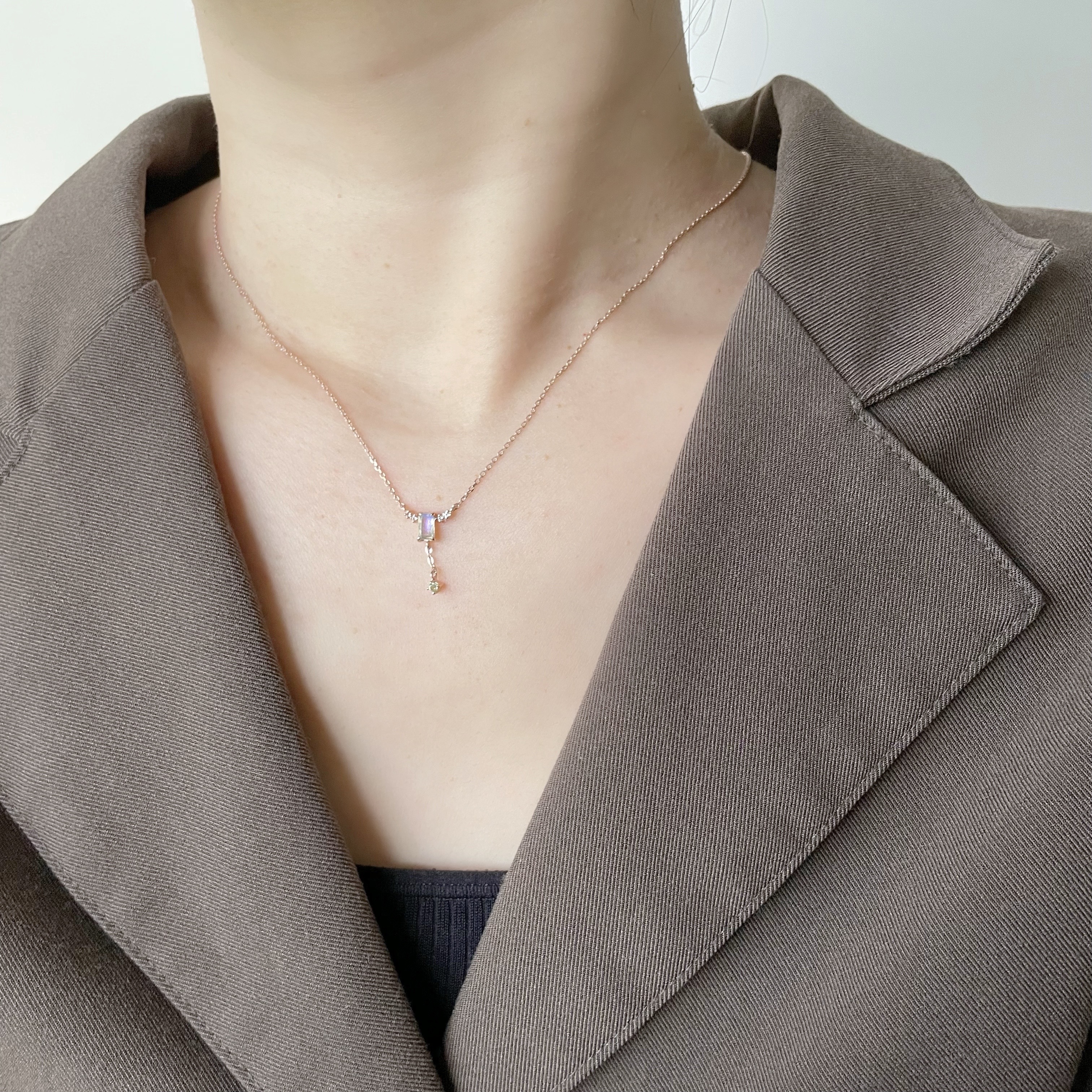 Meteor拉長橄欖石微Y字項鍊