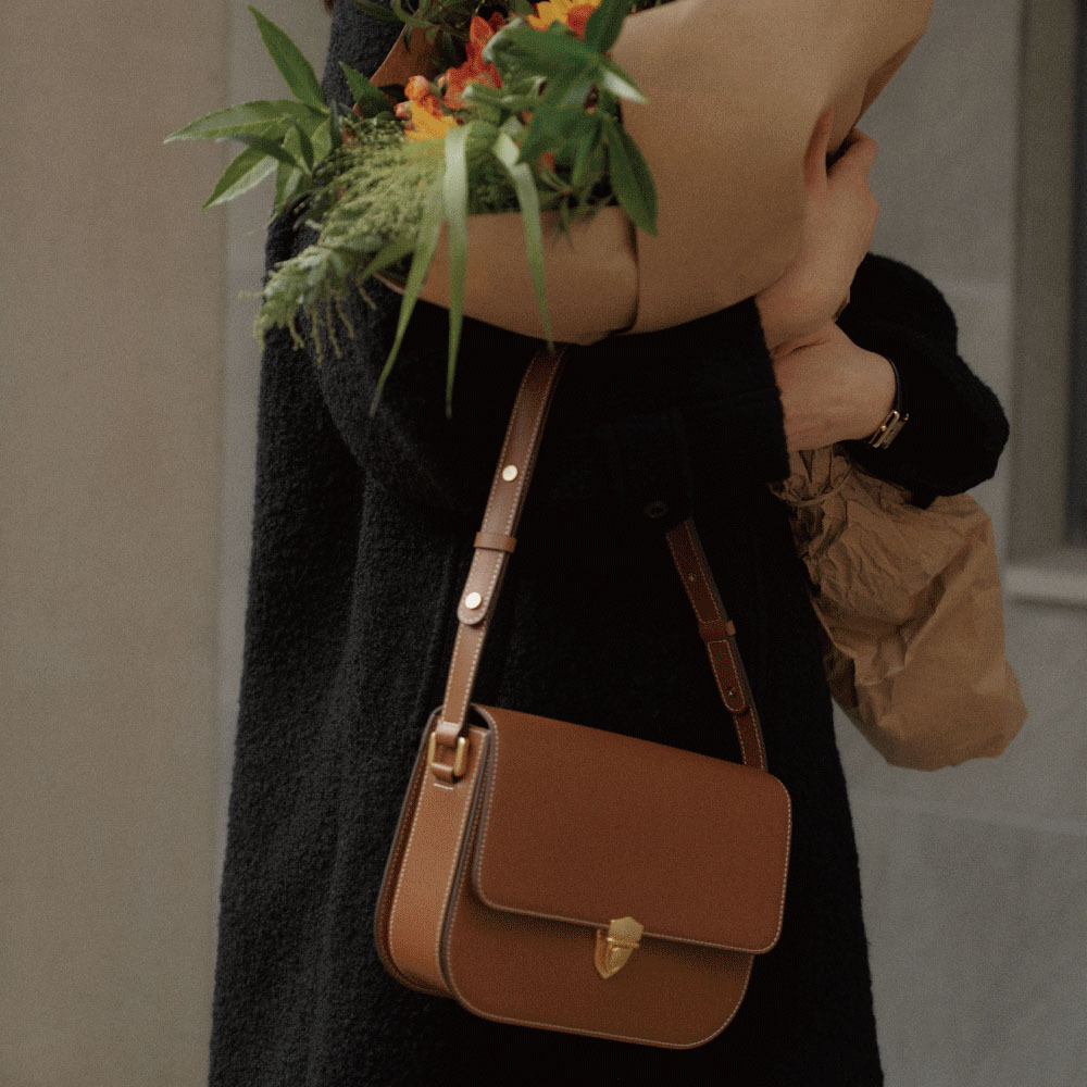 <韓國代購> MILIEU MIEUX COURONNE SADDLE BAG