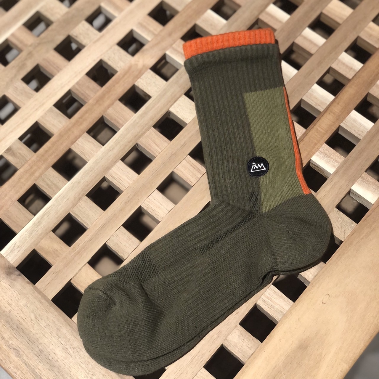 Faam Wlayer 中高筒運動休閒襪