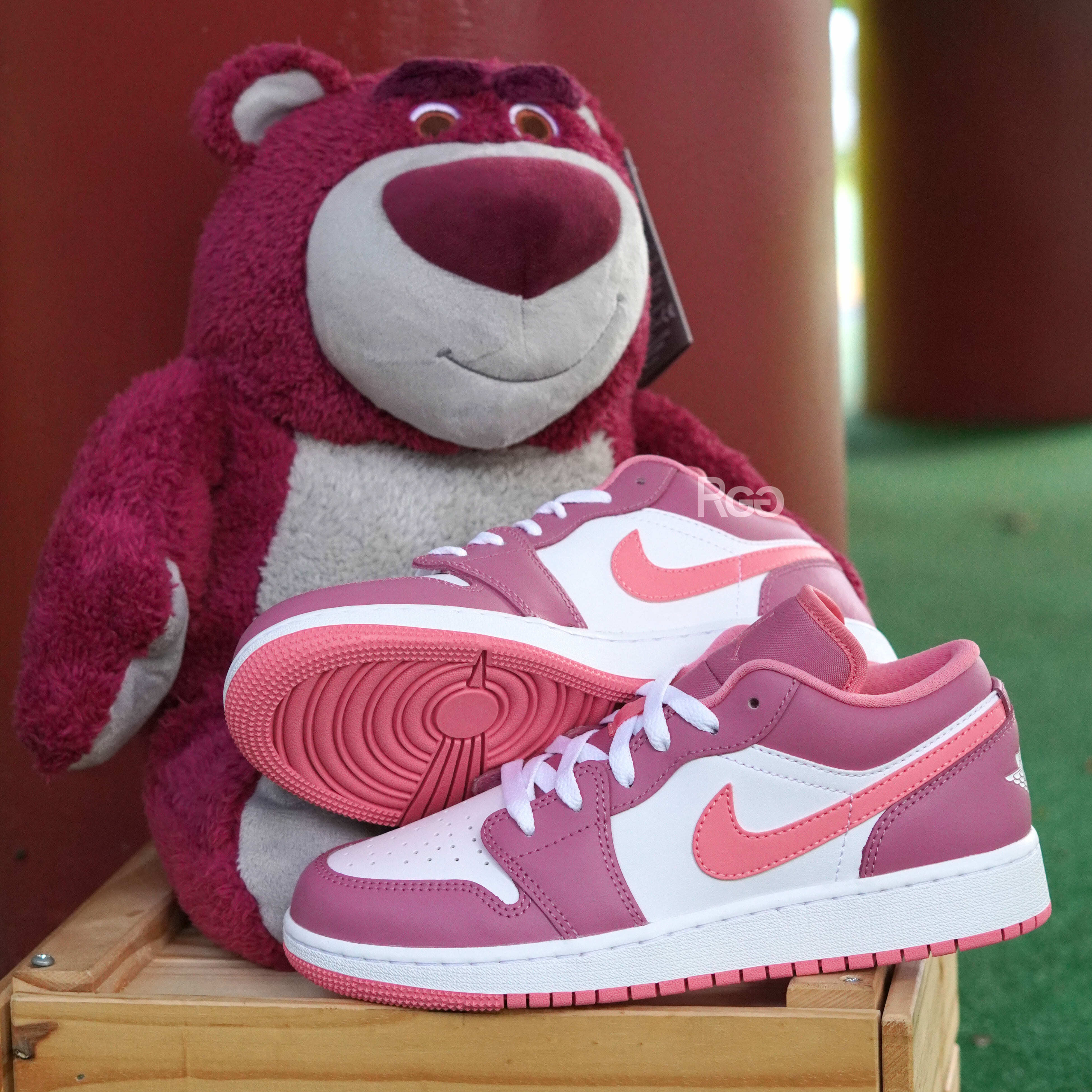 Nike Air Jordan 1 Low (GS) Desert Berry 草莓熊(553560-616)