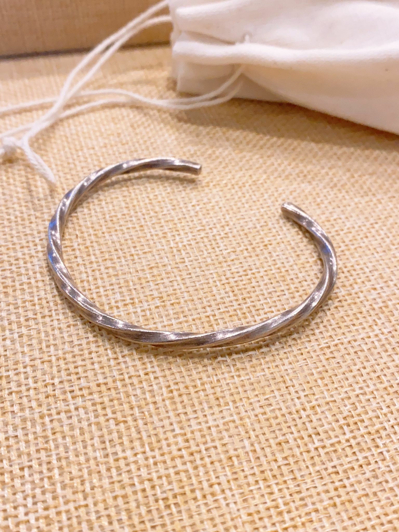 泰國直送  Infinity 原創設計純銀手工Round手鐲 (開口款) SB012