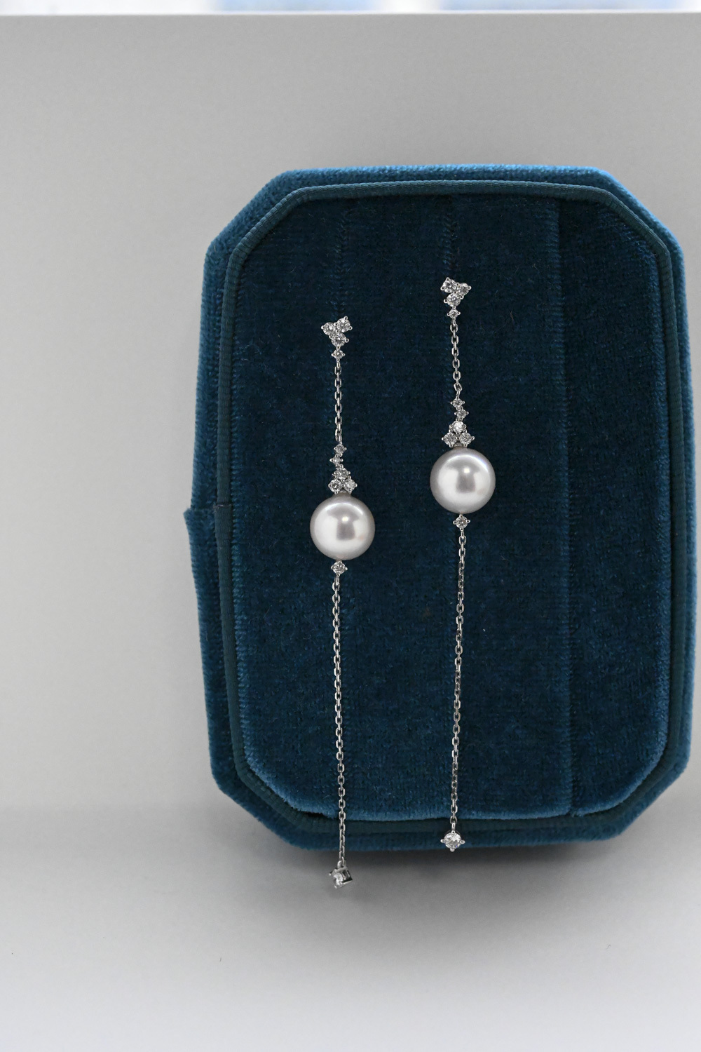 18K Drop Akoya Pearl Diamond Earring