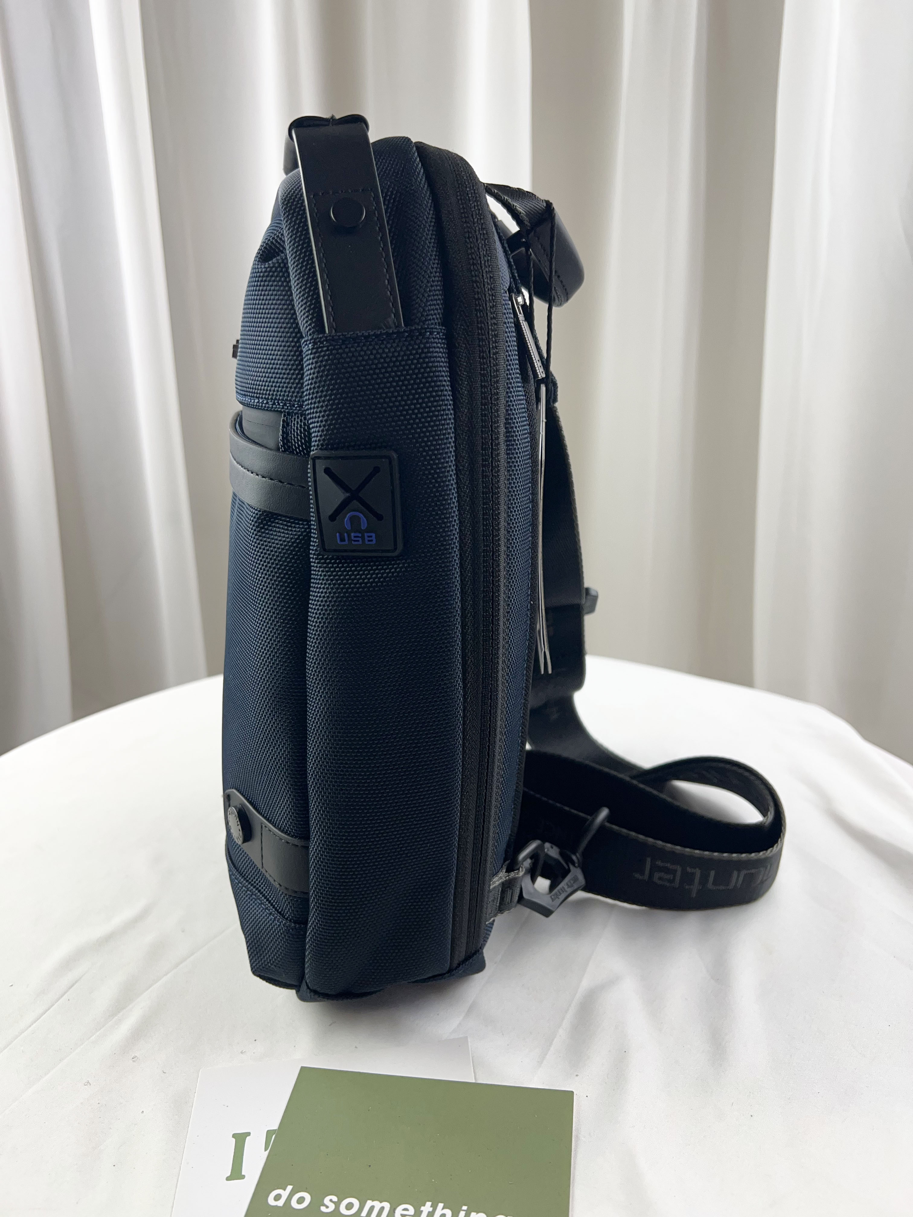 Arctic hunter 深藍 多功能男用胸包 / 側背包 #SM-B00141