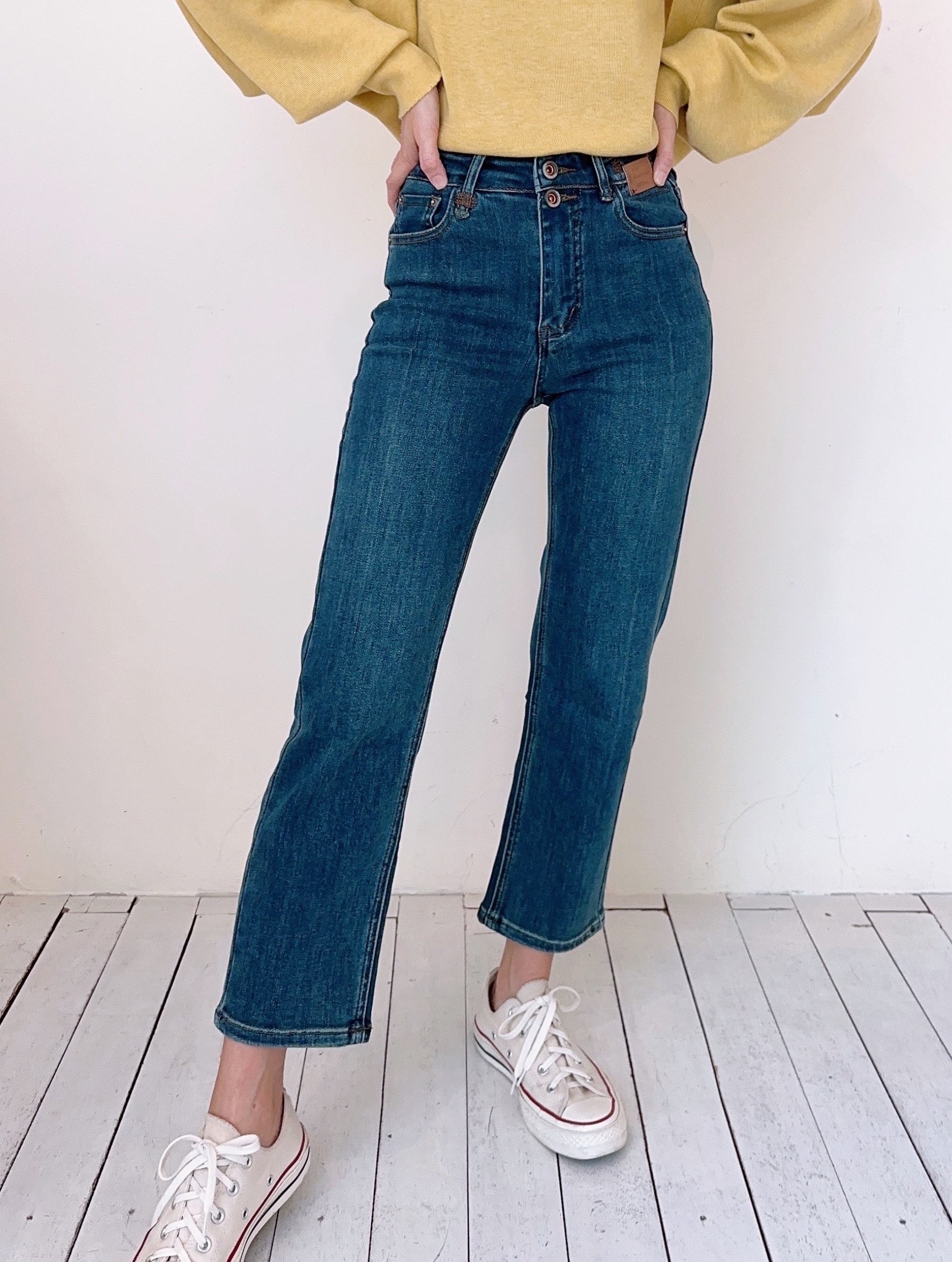 2 BUTTON SLIM FIT JEANS