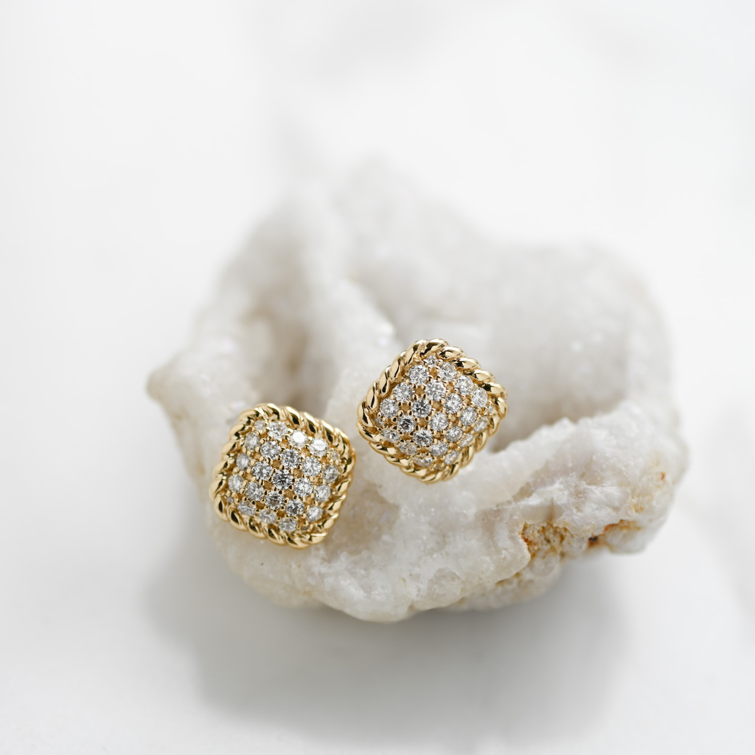 18K Dice Diamond Earring