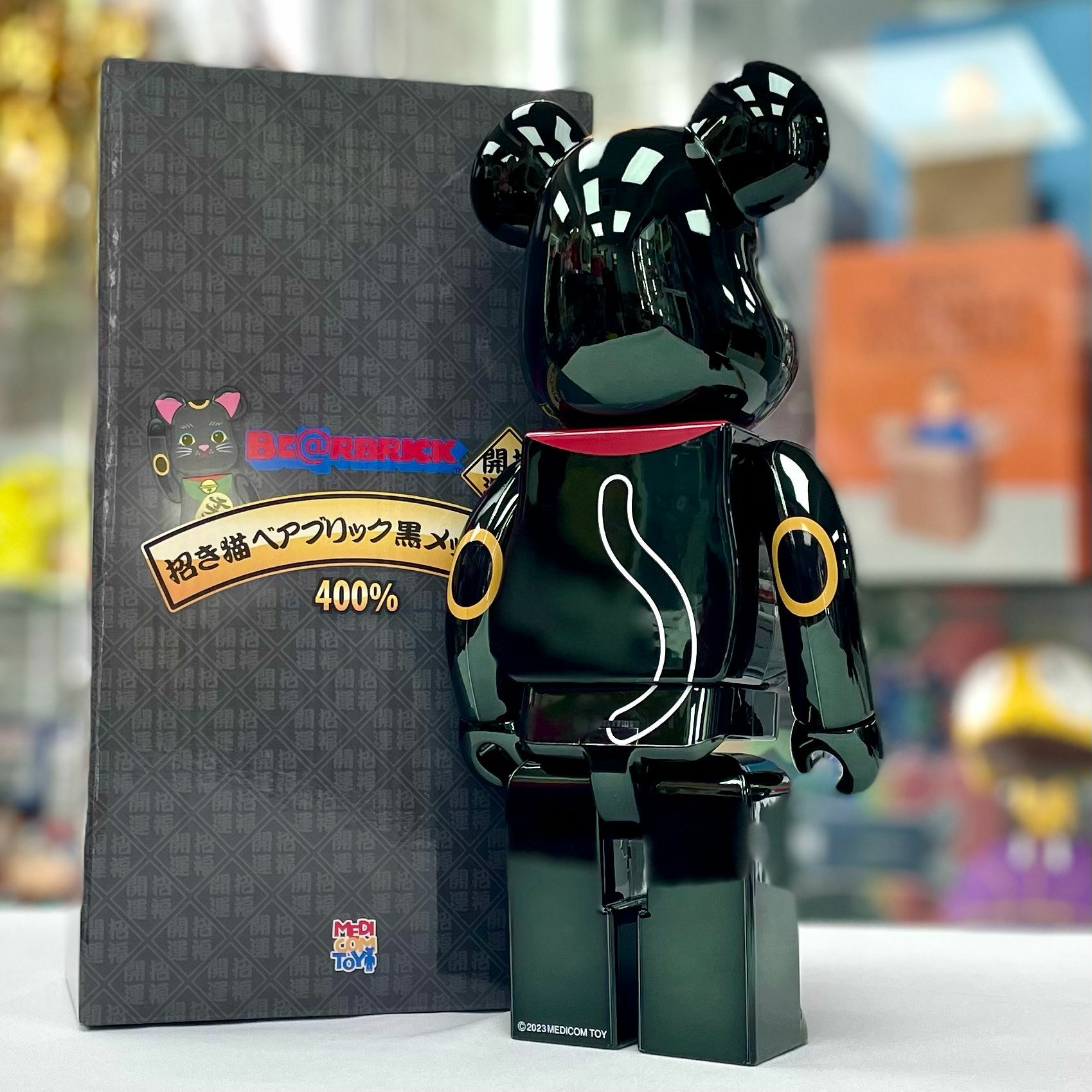 400% BE@RBRICK Maneki Neko Black Plating Luminous