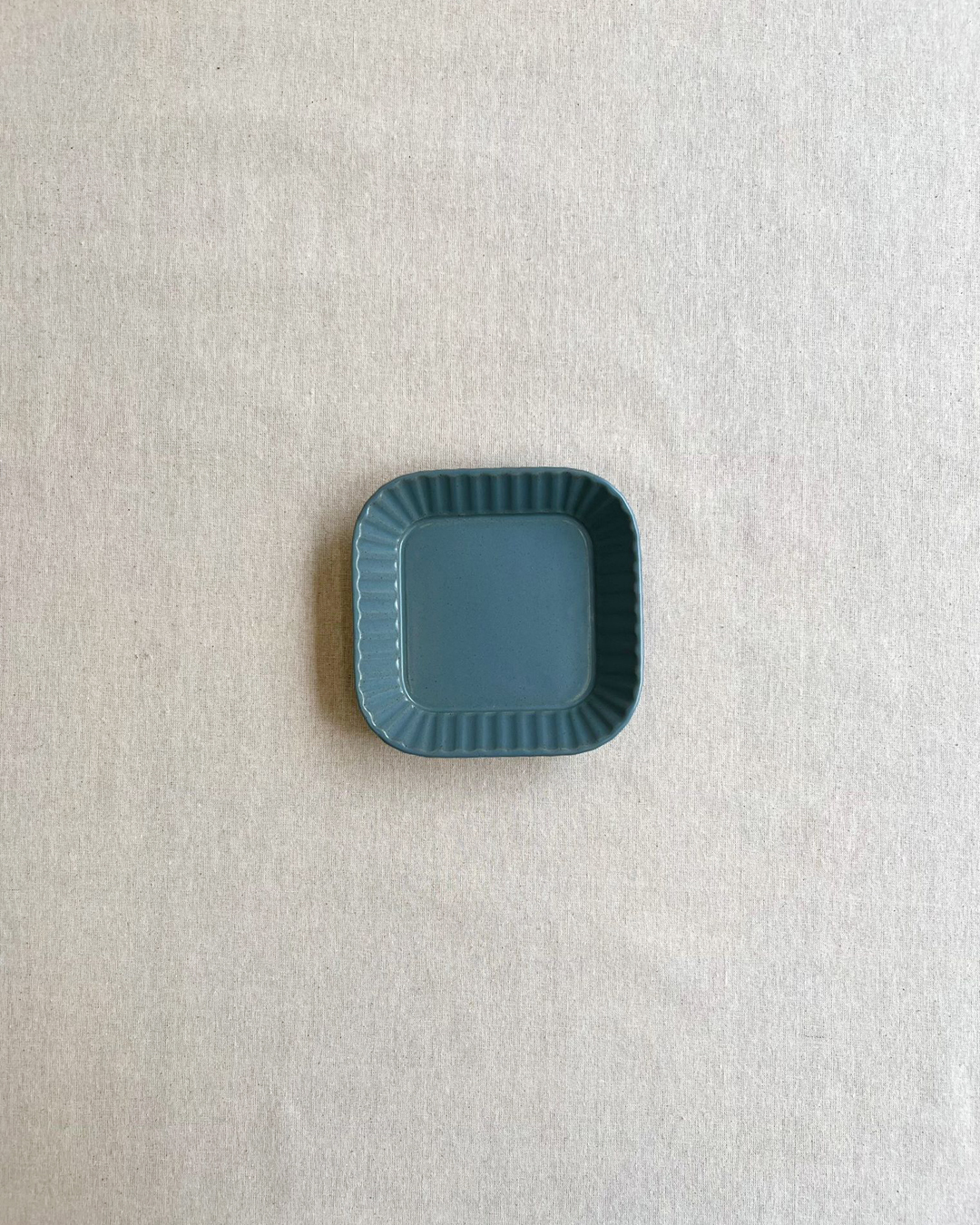 Hasami Ware Pleats Sauce Plate gray blue｜wazangama