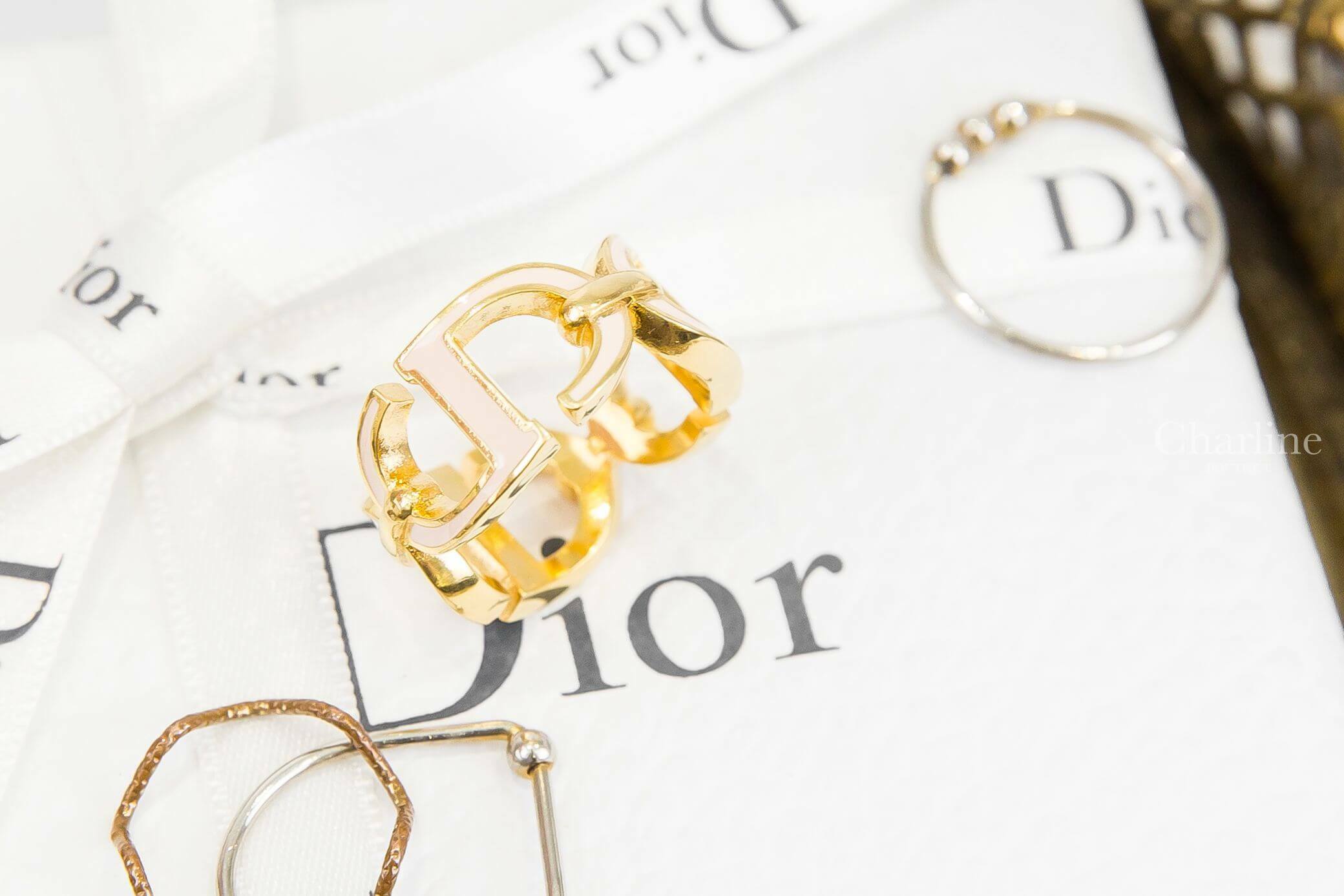 Dior 30 Montaigne Ring 金色金屬沙粉色CD蒙田戒指