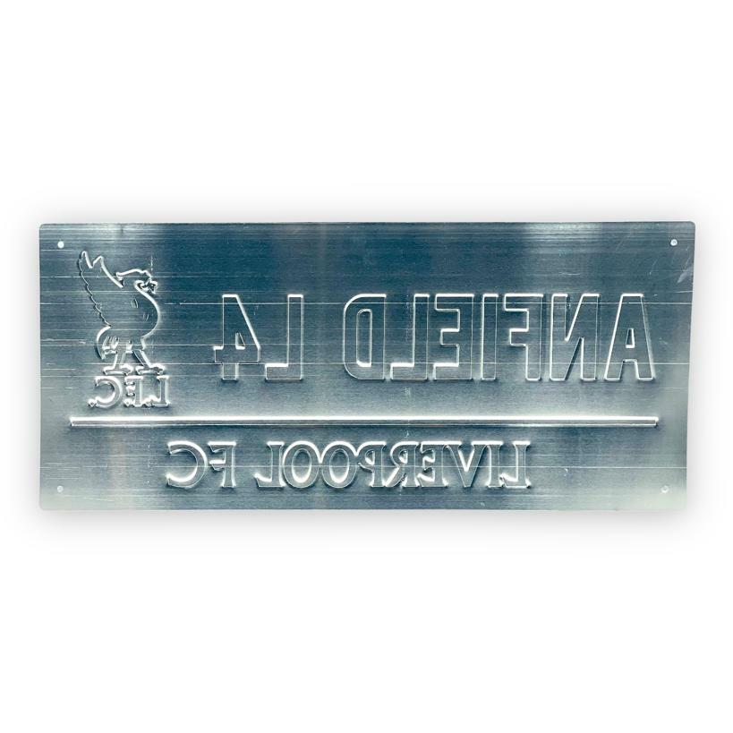 利物浦白色晏菲路L4金屬牌