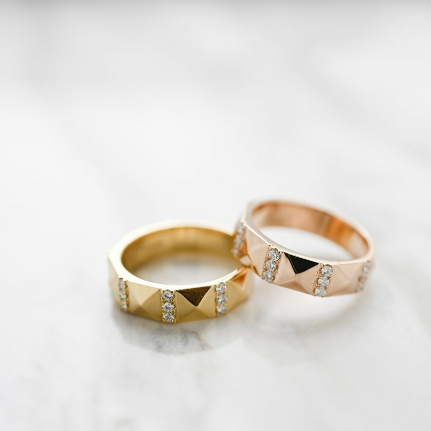 18K Clavos Diamond Ring