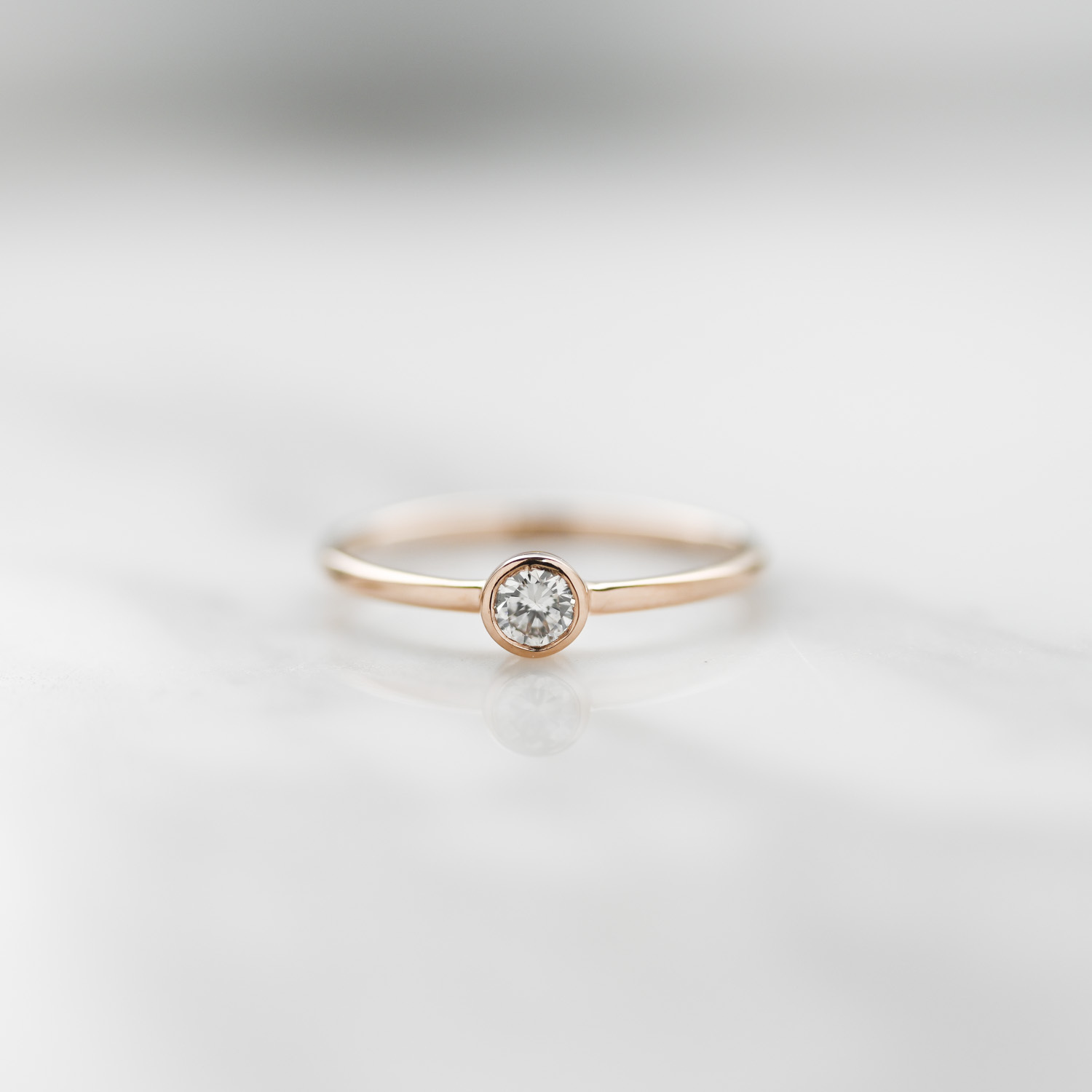 18K Single Bubble Little Diamond Ring