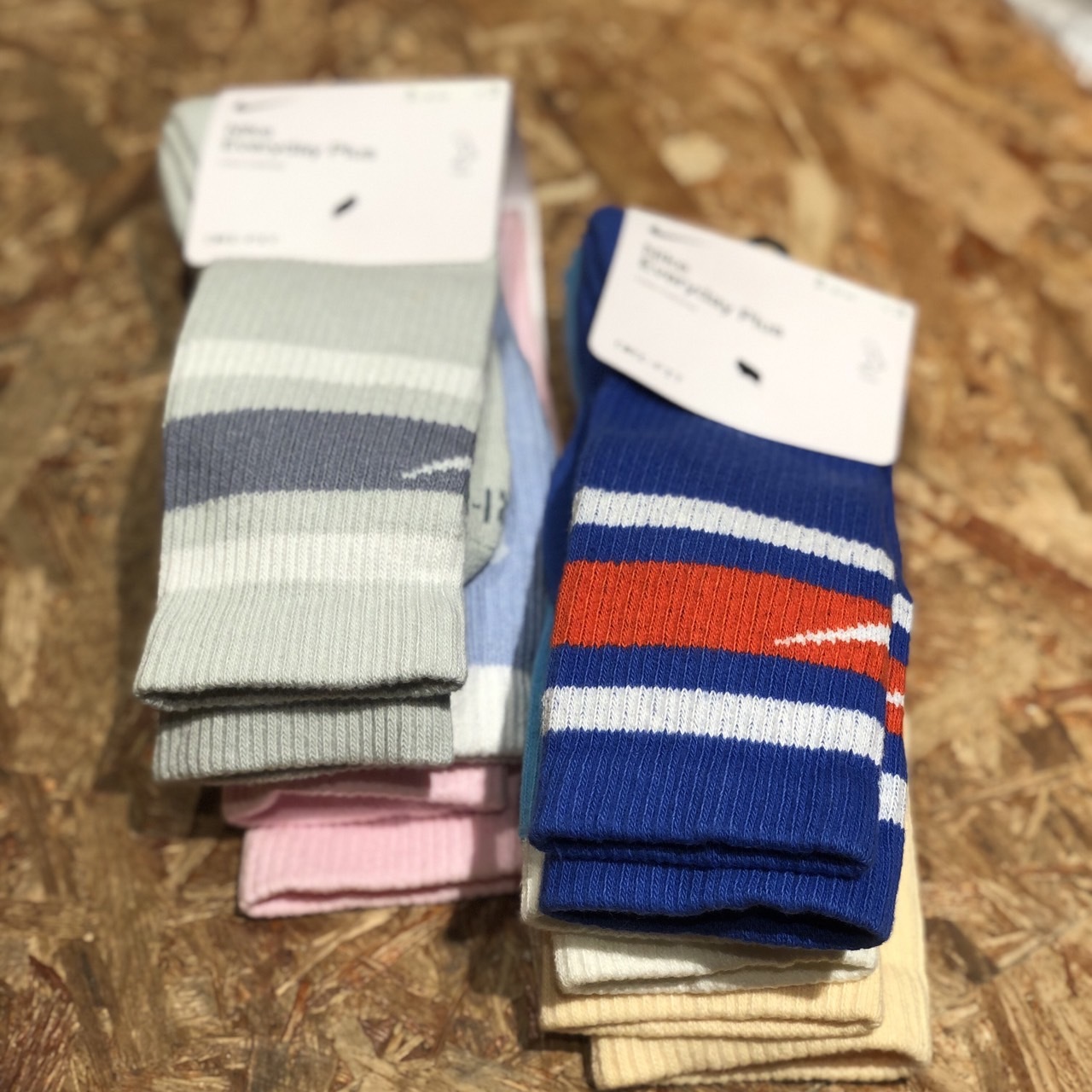 Nike Everyday Plus 緩震中筒襪(三入一組) DX7665-010