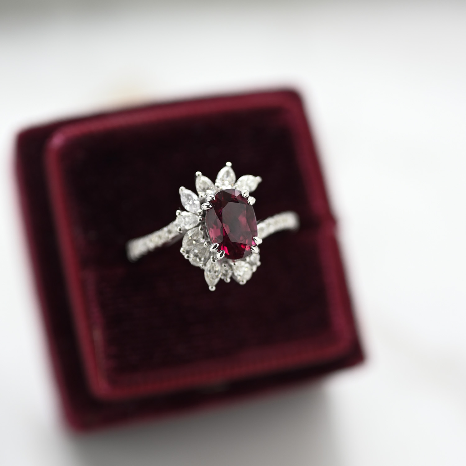 18K Unheat Pigeon Blood Ruby Diamond Ring (With GUILD cert )