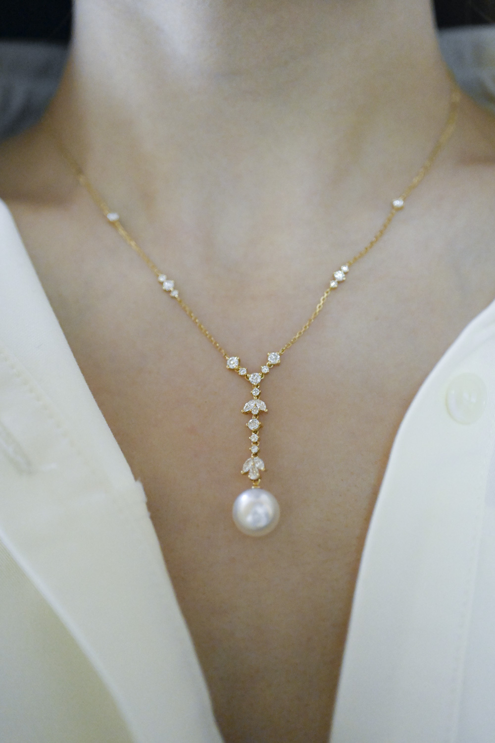 18K Y shape Bling Diamond & Southsea Water Pearl Necklace