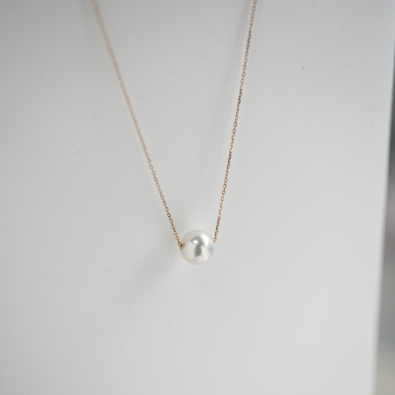 18K Single Akoya Pearl Necklace