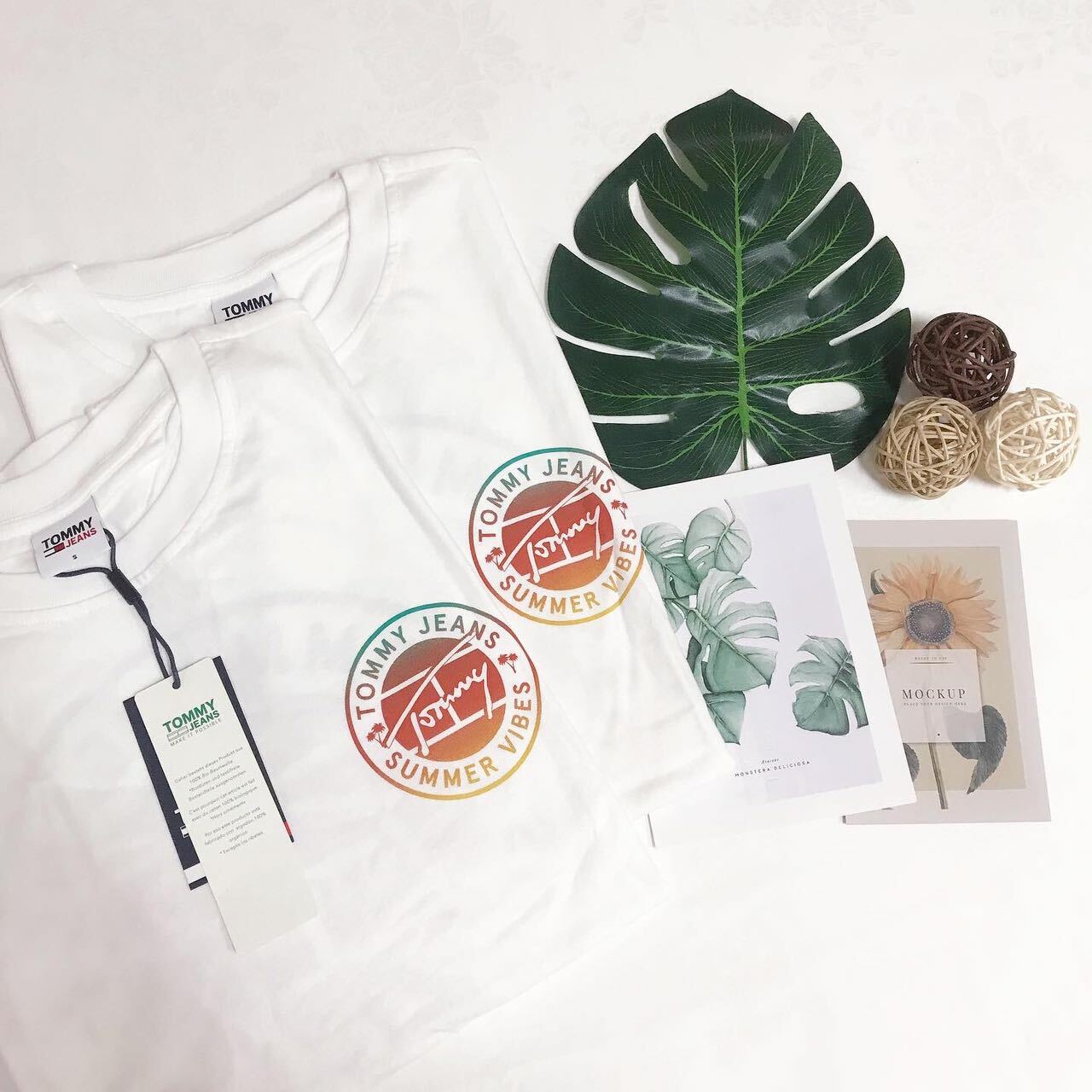 TOMMY JEANS BACK PRINT TEE