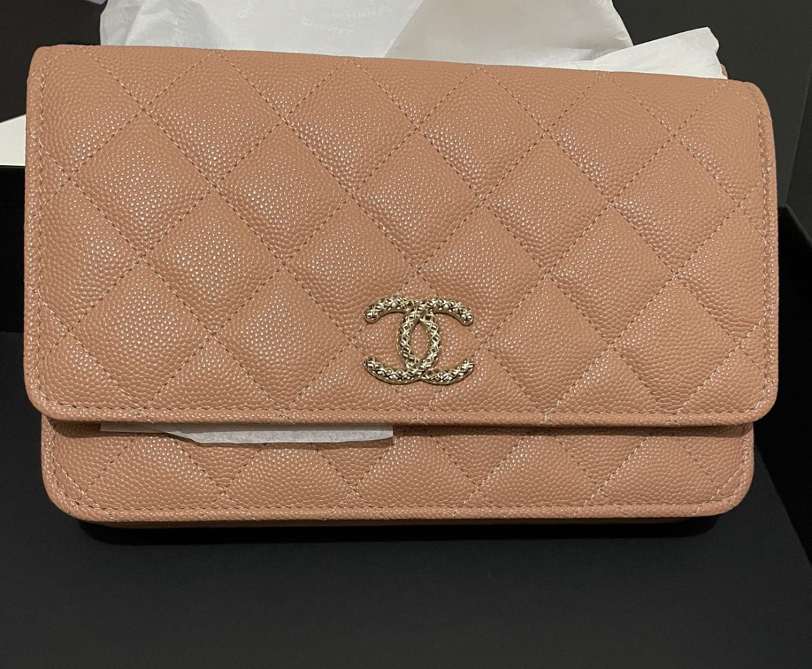 Chanel 奶茶色woc -M