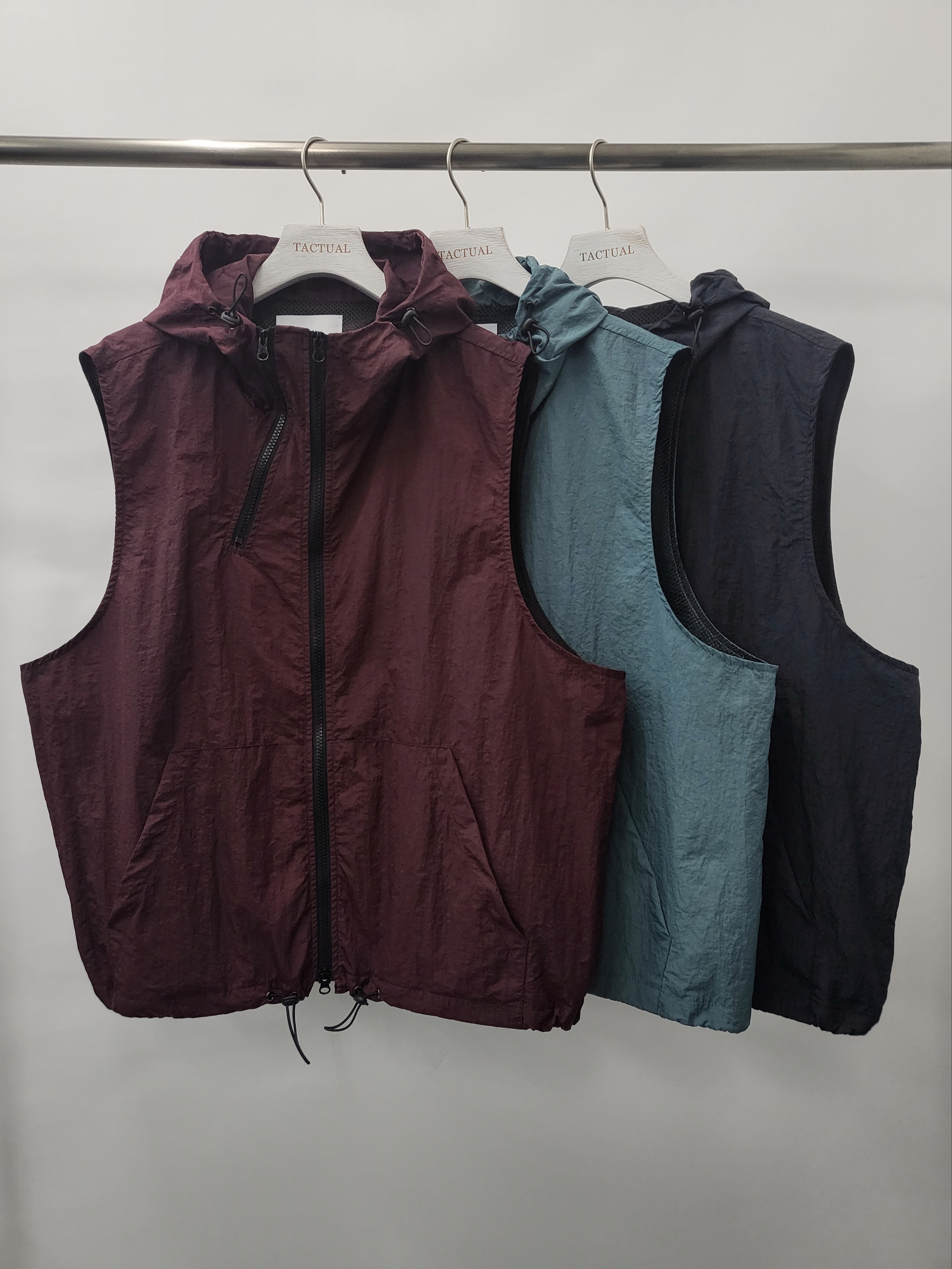 連帽拉鍊開胸背心褸 V858