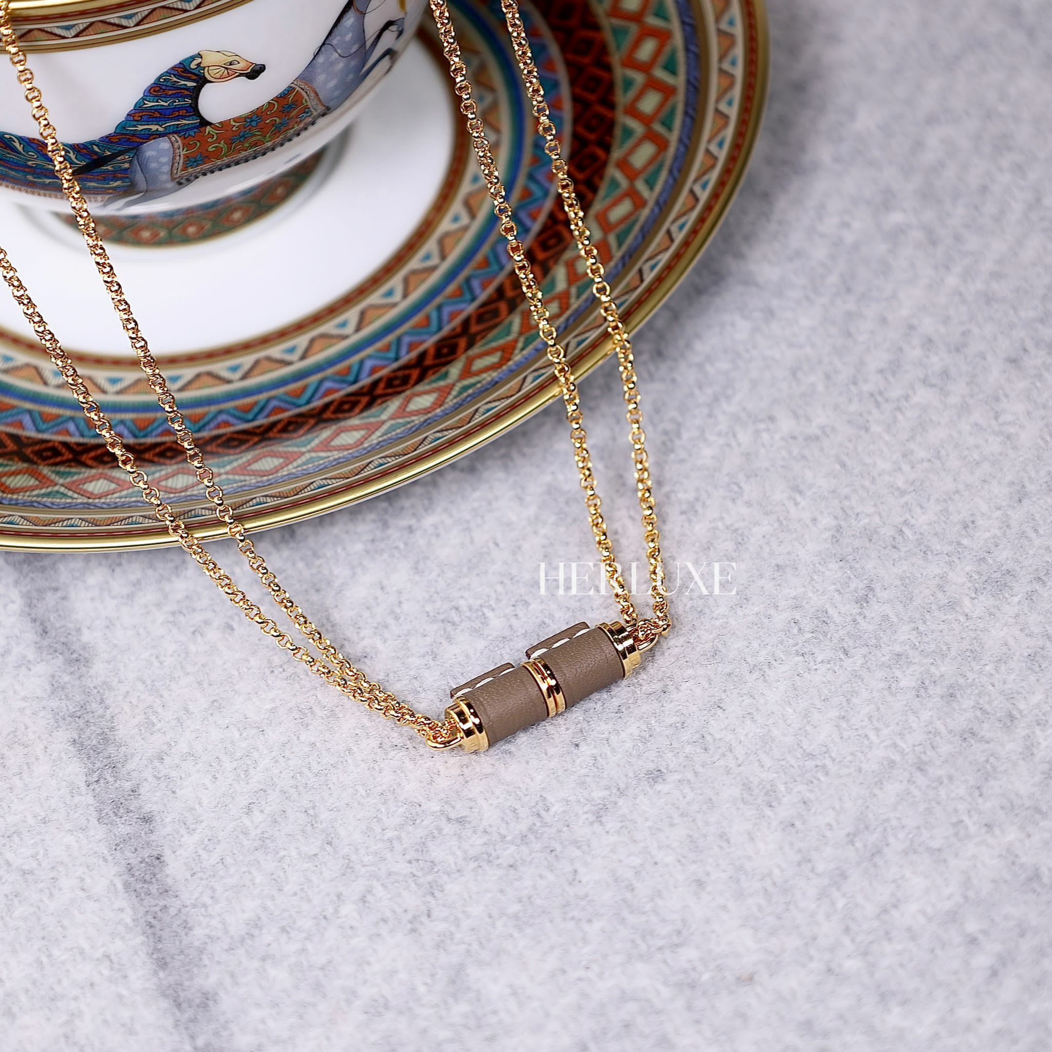 Charniere pendant 18 etoupe CC