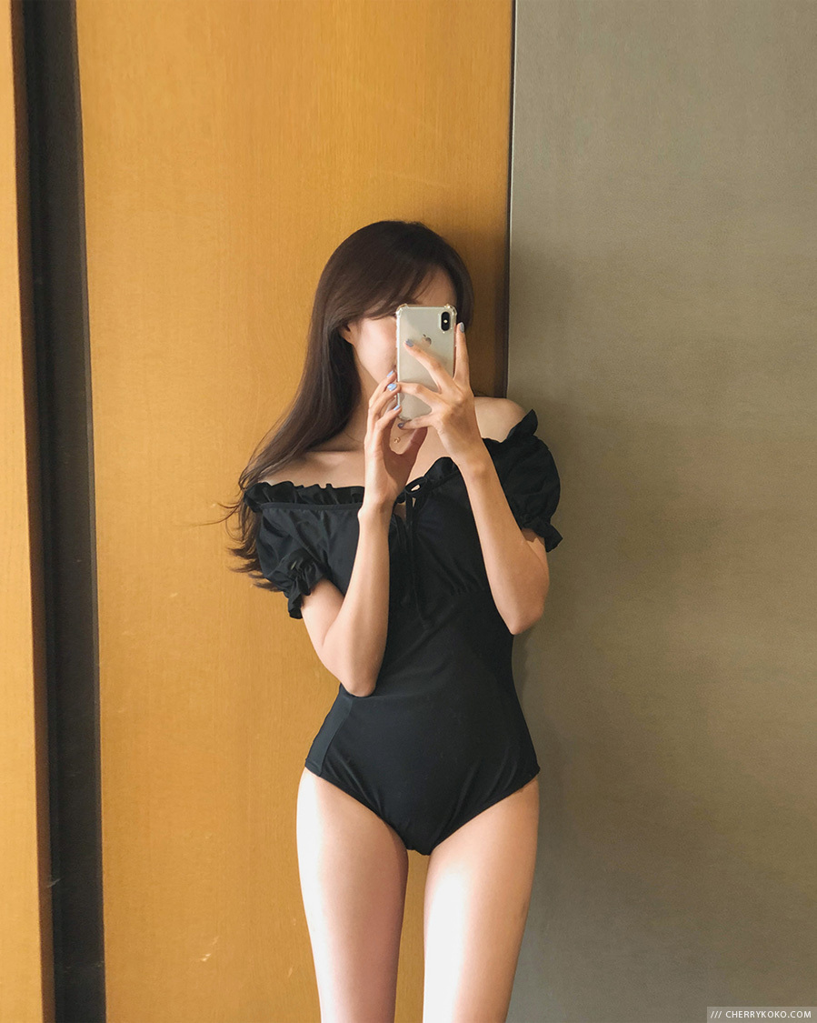 韓國Cherrykoko授權 小荷葉領設計綁帶連身泳裝