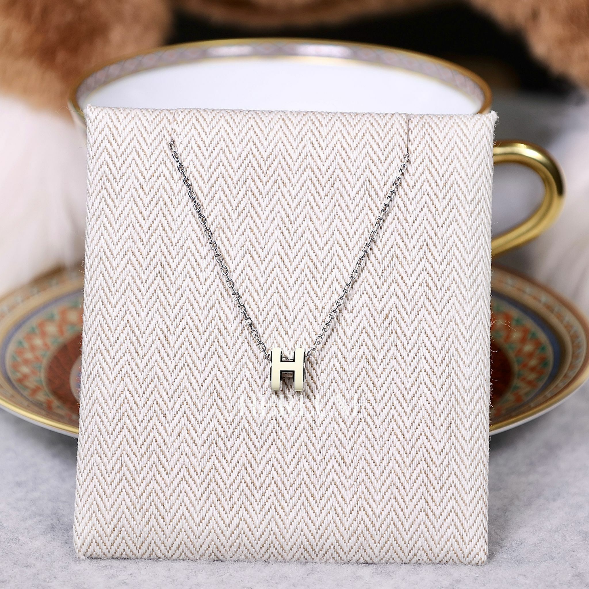 Mini pop h necklace jaune soufre ck