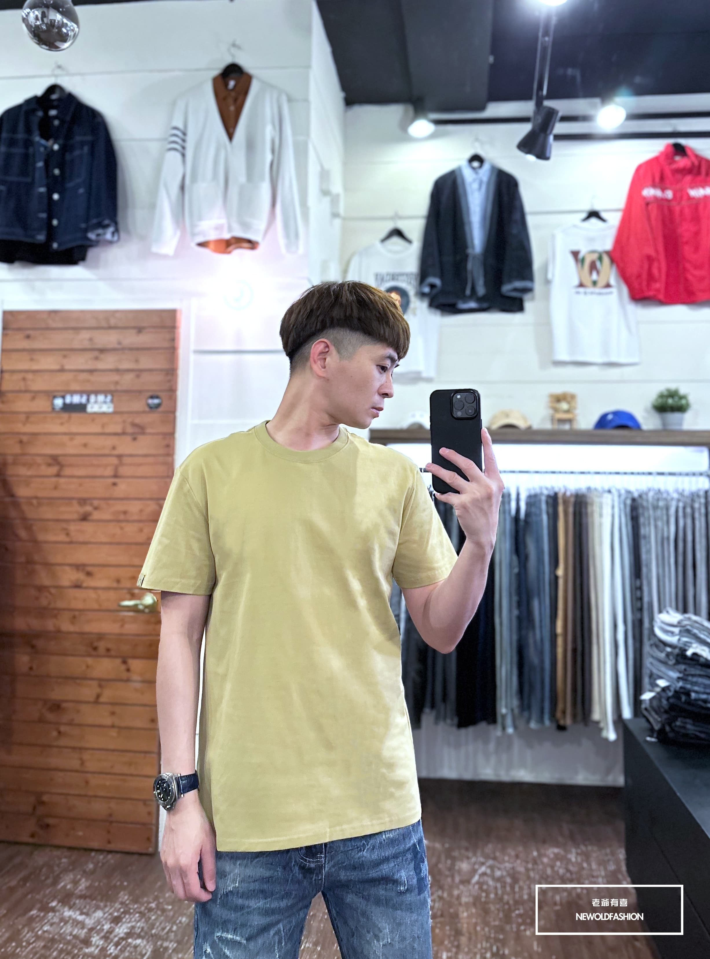 『新品上市』重磅全素修身剪裁短T(NOF2303C40001)-土黃