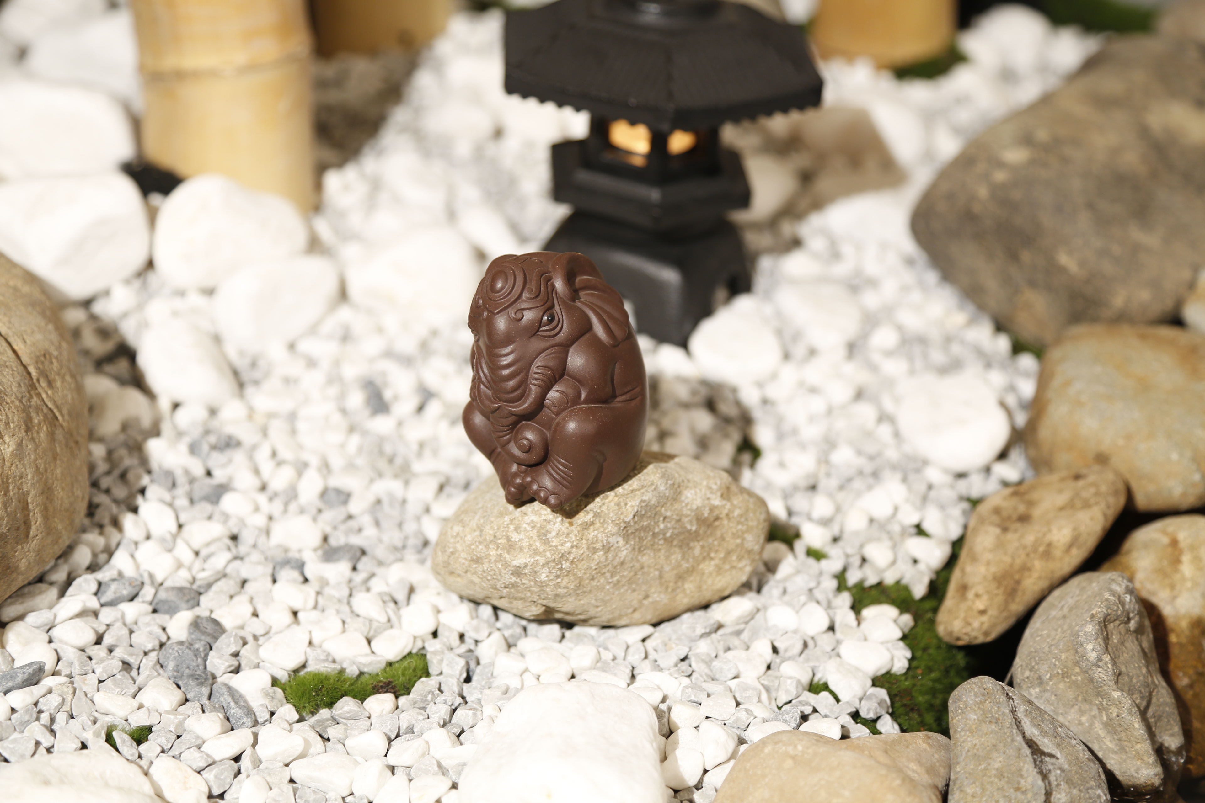 【中號坐像】--