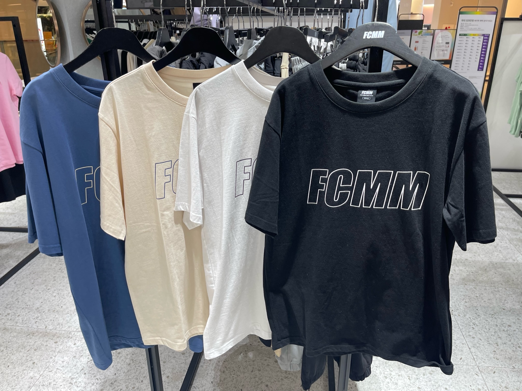 🇰🇷 韓國 FCMM Logo T-Shirts 原價 $199（FD794）