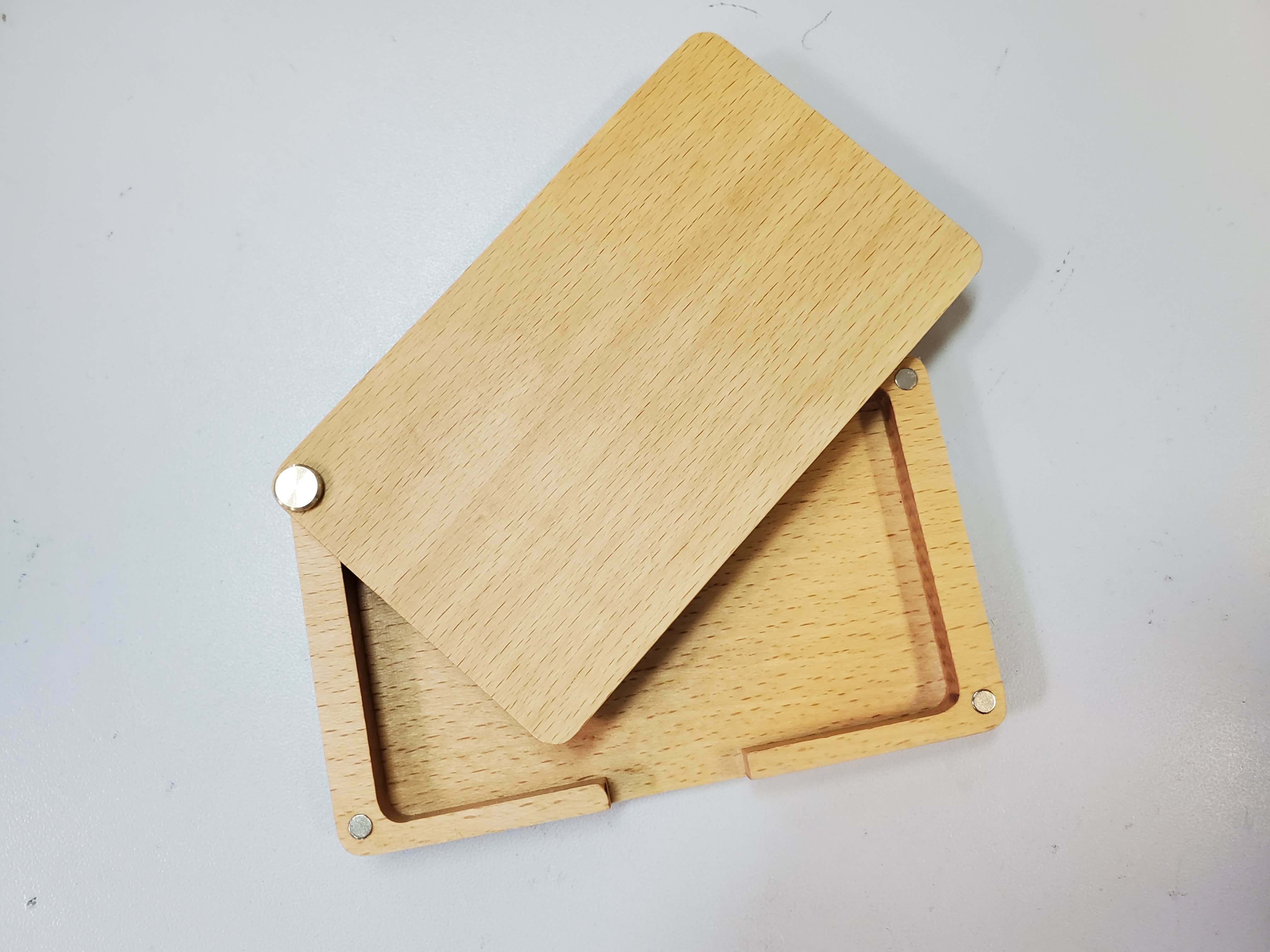 胡桃木 / 櫸木卡片盒 (銅柱旋轉版)