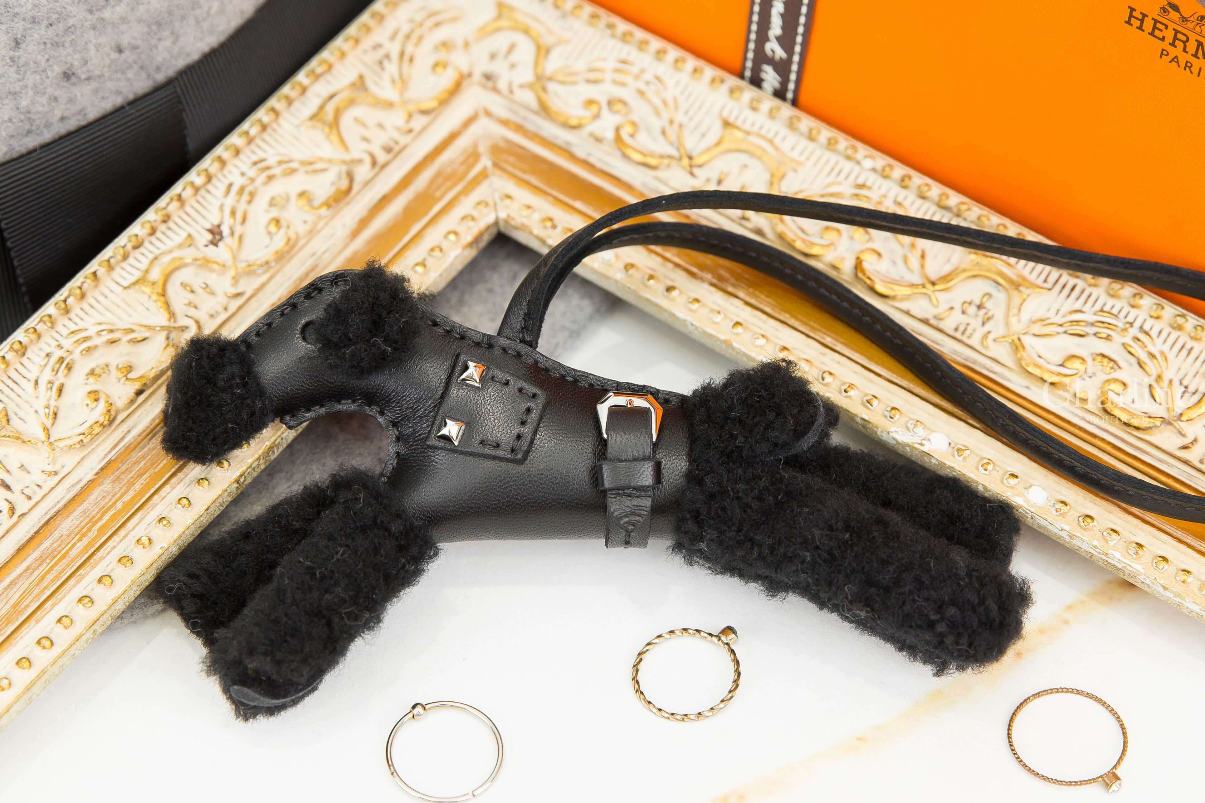 Hermès Hermès Budy Charm 全黑色羊毛卯釘獵狐梗犬吊飾