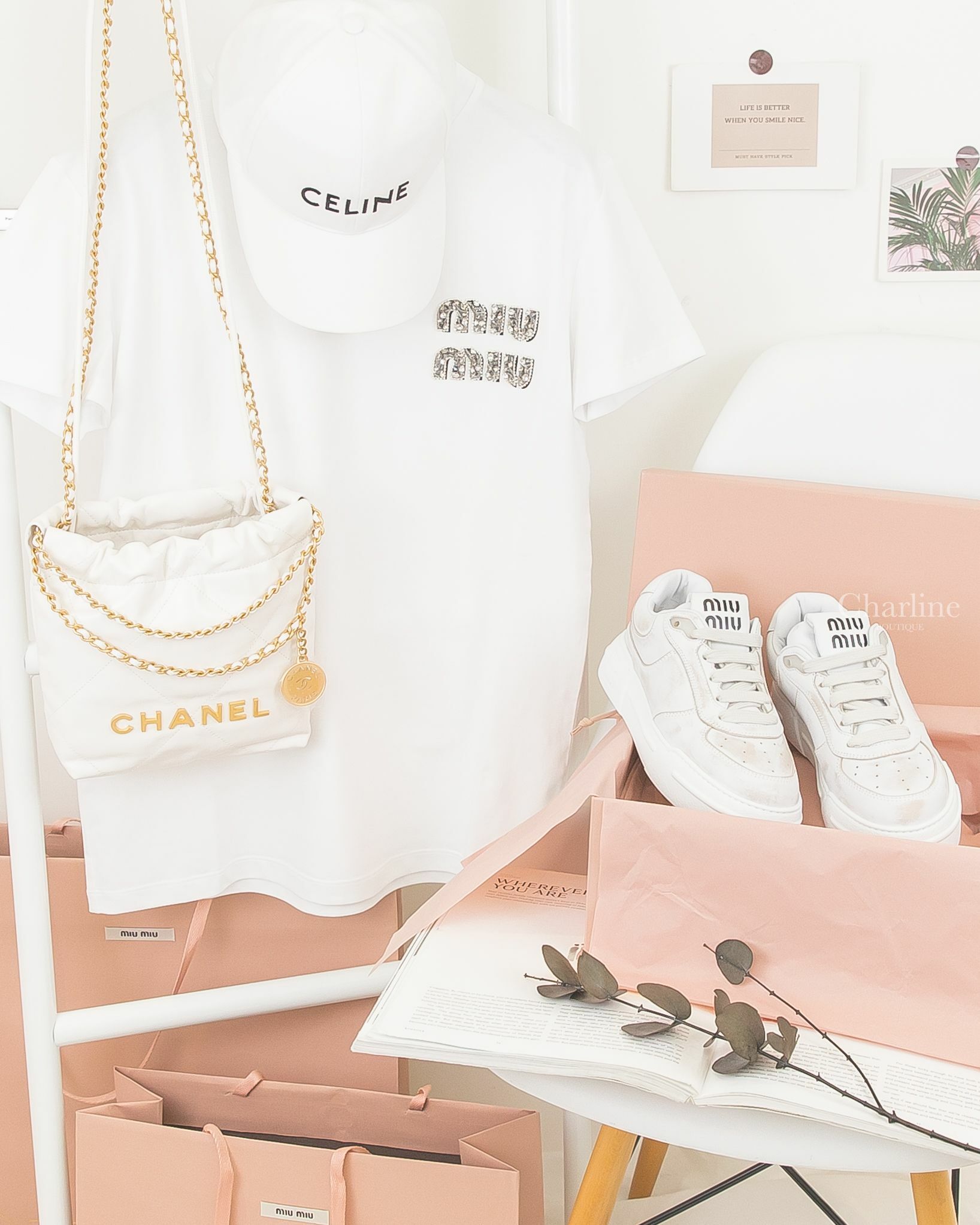 Miumiu 白色銀色刺繡水晶字母短袖棉T,Celine 白色刺繡黑字棉質棒球帽,Chanel 白色金字徽章鍊帶迷你小牛皮大菱格紋手提肩背包,MiuMiu 白色黑色字母仿舊皮革運動鞋-Charline Boutique 精品代購