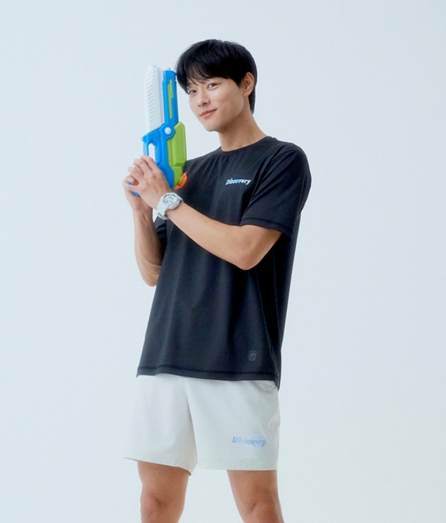 韓國代購 Discovery Expedition Hot Summer 海浪圖 短袖 上衣 黑 APR-