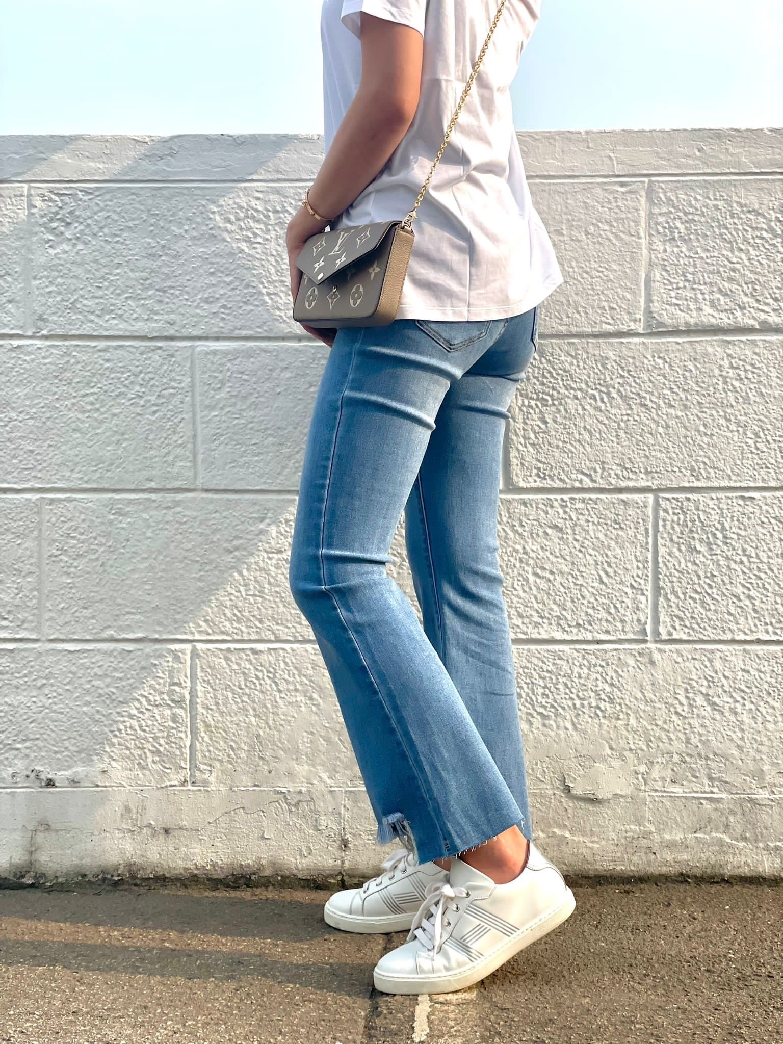 Giorgia  & Johns 淺藍色凹腳小喇叭牛仔褲-T