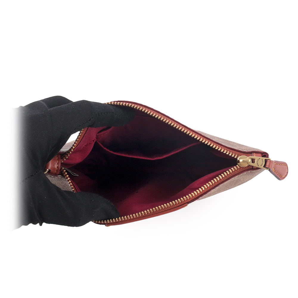 【COACH 】專櫃款經典CC Logo 撞色小款手拿包(焦糖/紅棕色)