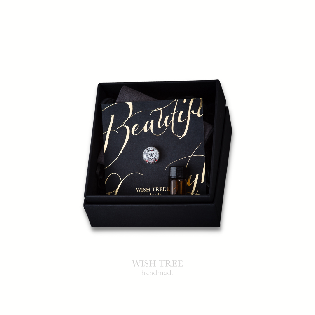 英勇衛兵 · 香氛釦精裝禮盒