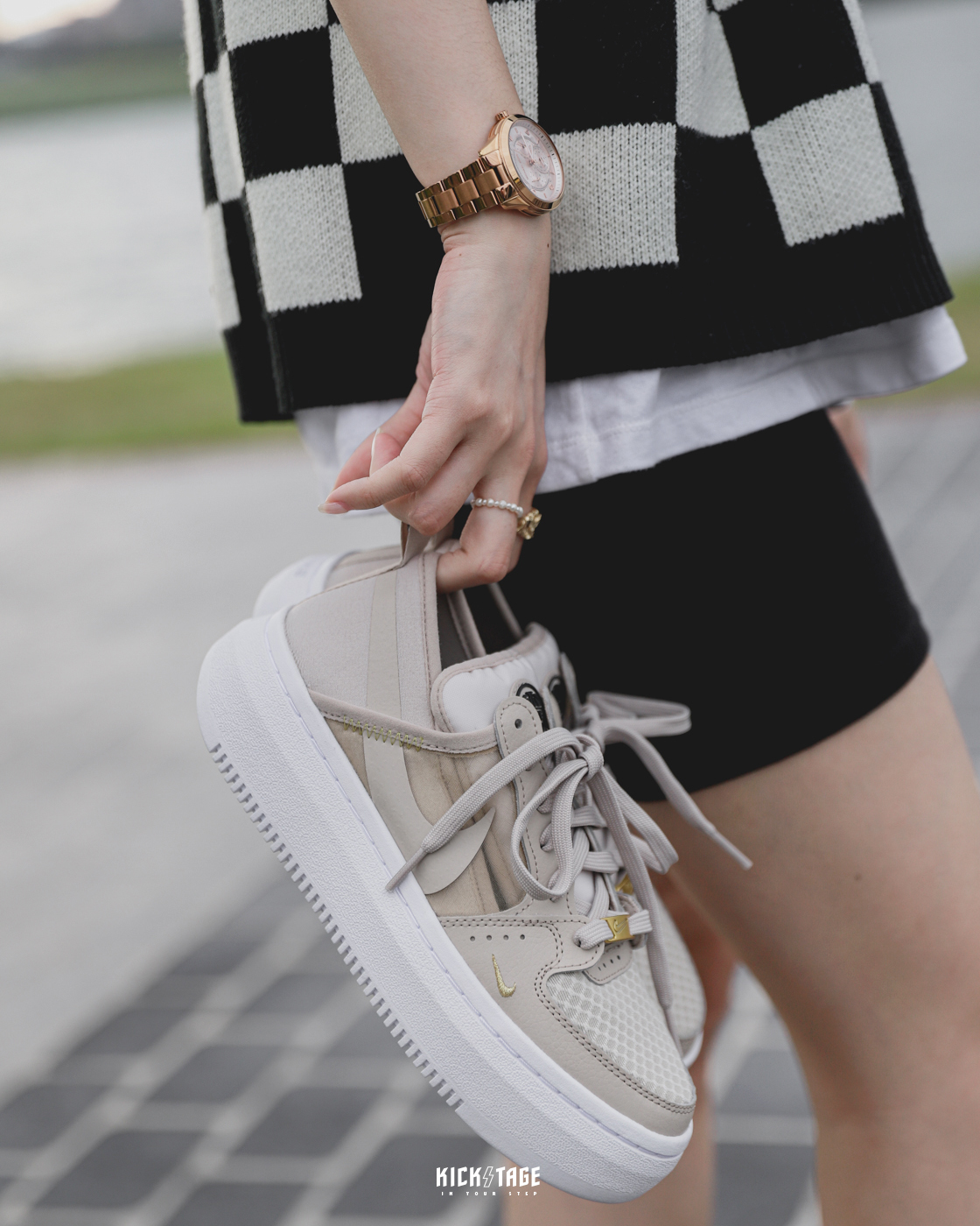 **特價商品售出不退換**女鞋 NIKE COURT VISION ALTA 奶茶色 裸空 踩腳 增高 厚底 拖鞋 休閒鞋 穆勒鞋 懶人鞋【CW6536-200】25SALE