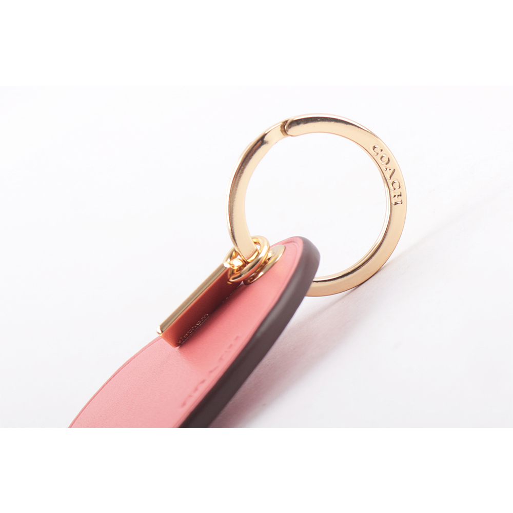 【COACH】平滑皮革愛心造型吊飾/鑰匙圈(太妃糖粉)